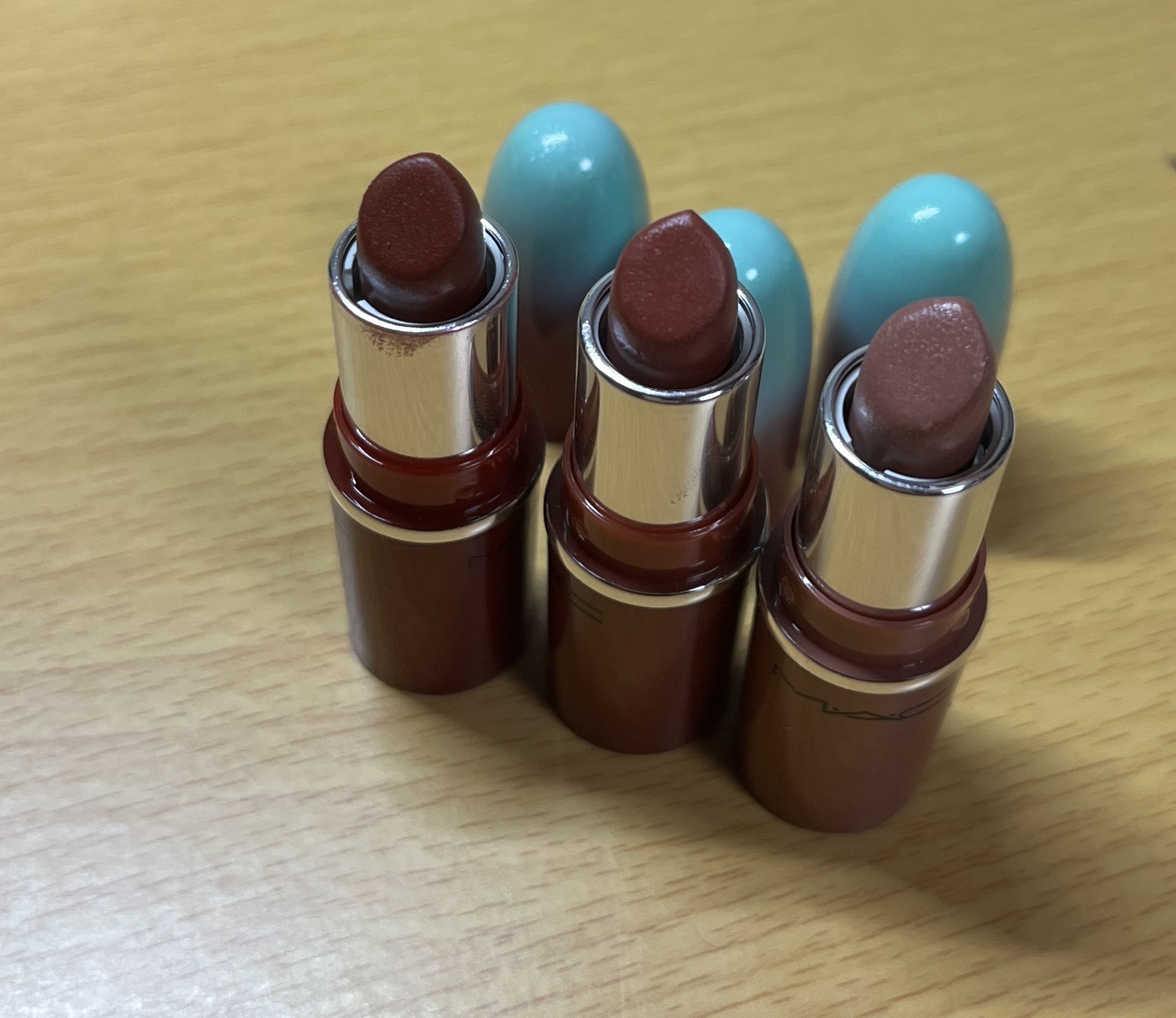 ワイルド グリームズ ミニ ラスターガラス リップ トリオ/M・A・C/メイクアップキットを使ったクチコミ（2枚目）