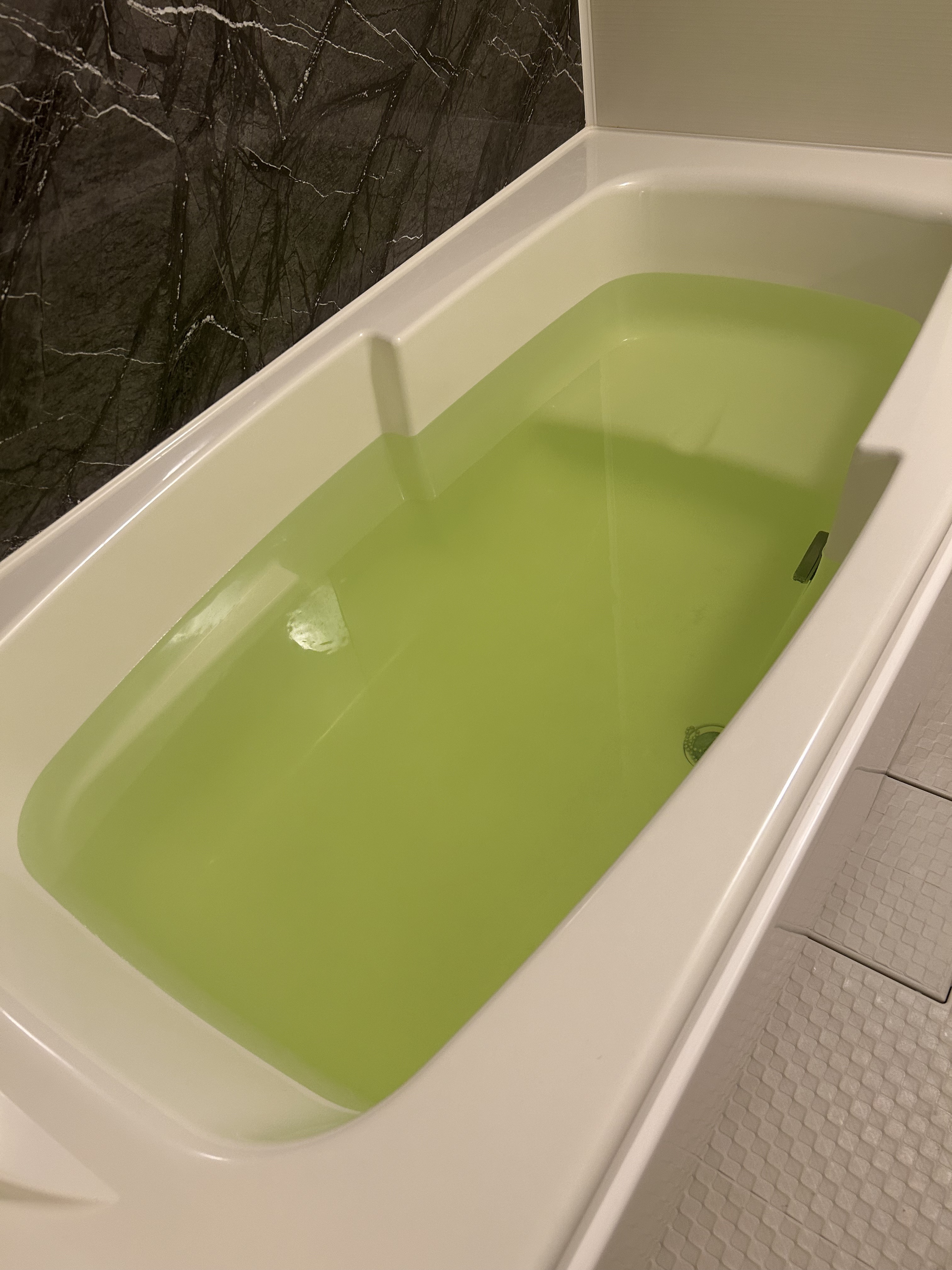  モンスターバブル かろやかDAYS  1錠/バブ/炭酸系入浴剤を使ったクチコミ（2枚目）