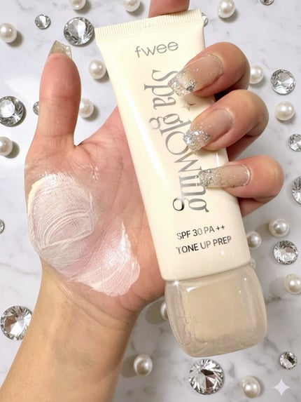 スパグロウUVトーンアップベース/fwee/化粧下地を使ったクチコミ(3枚目)