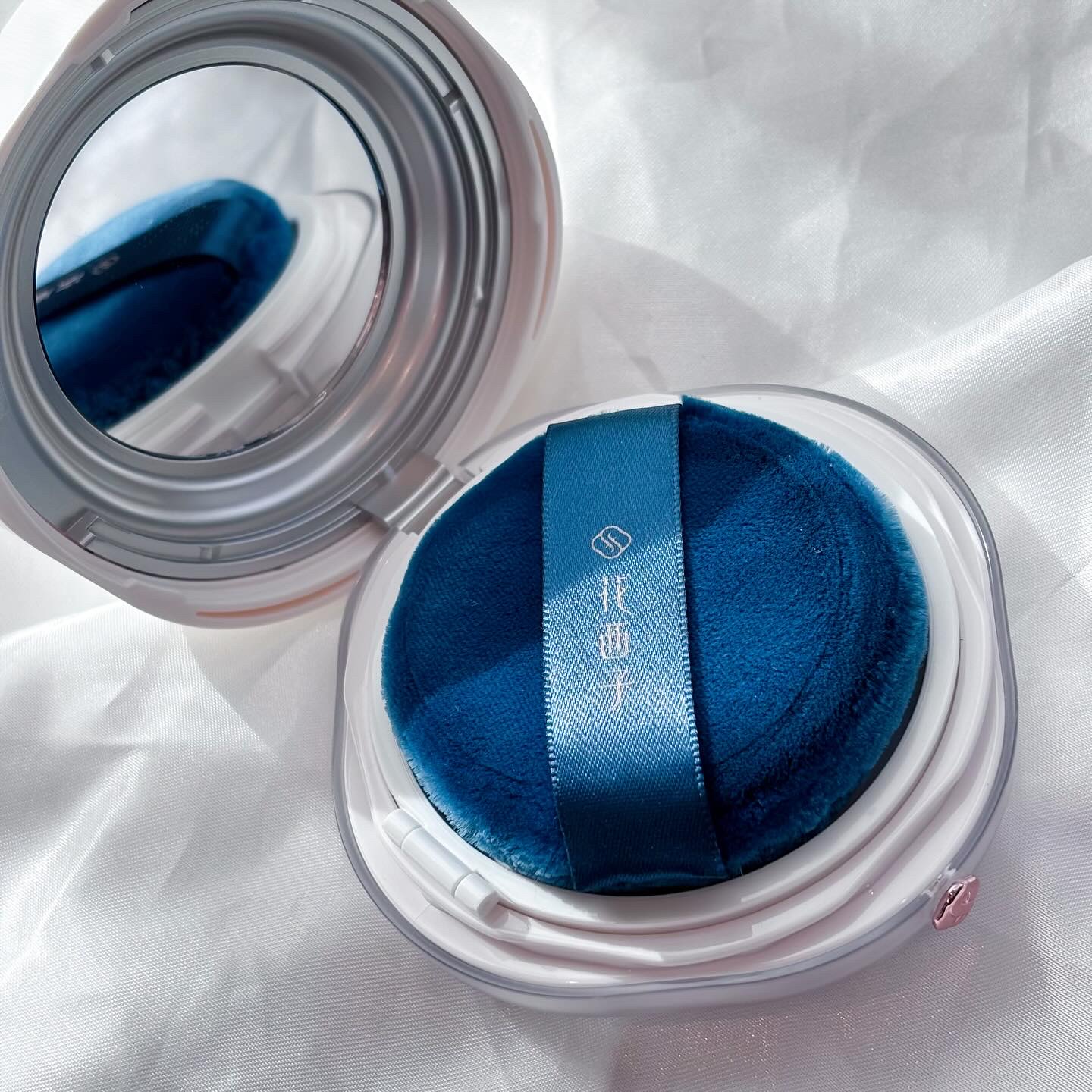 玉養桃花 ルースパウダー/花西子/ルースパウダーを使ったクチコミ（2枚目）