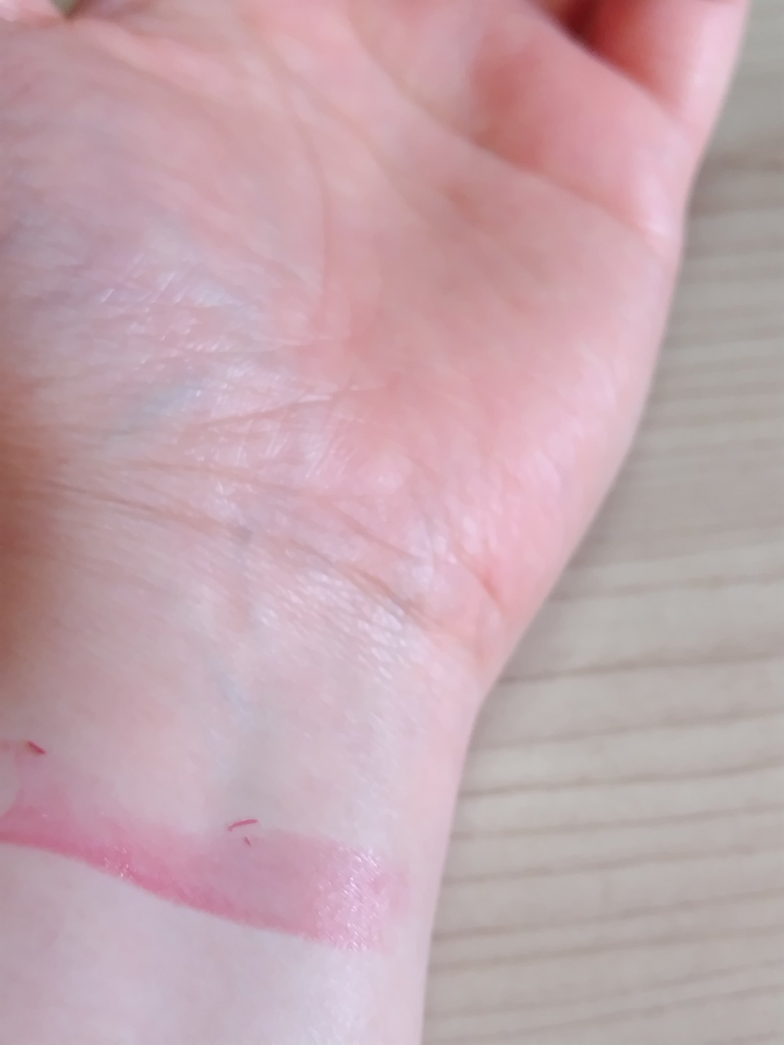 ニベア リッチケア＆カラーリップ 色持続タイプ/ニベア/リップクリームを使ったクチコミ（3枚目）