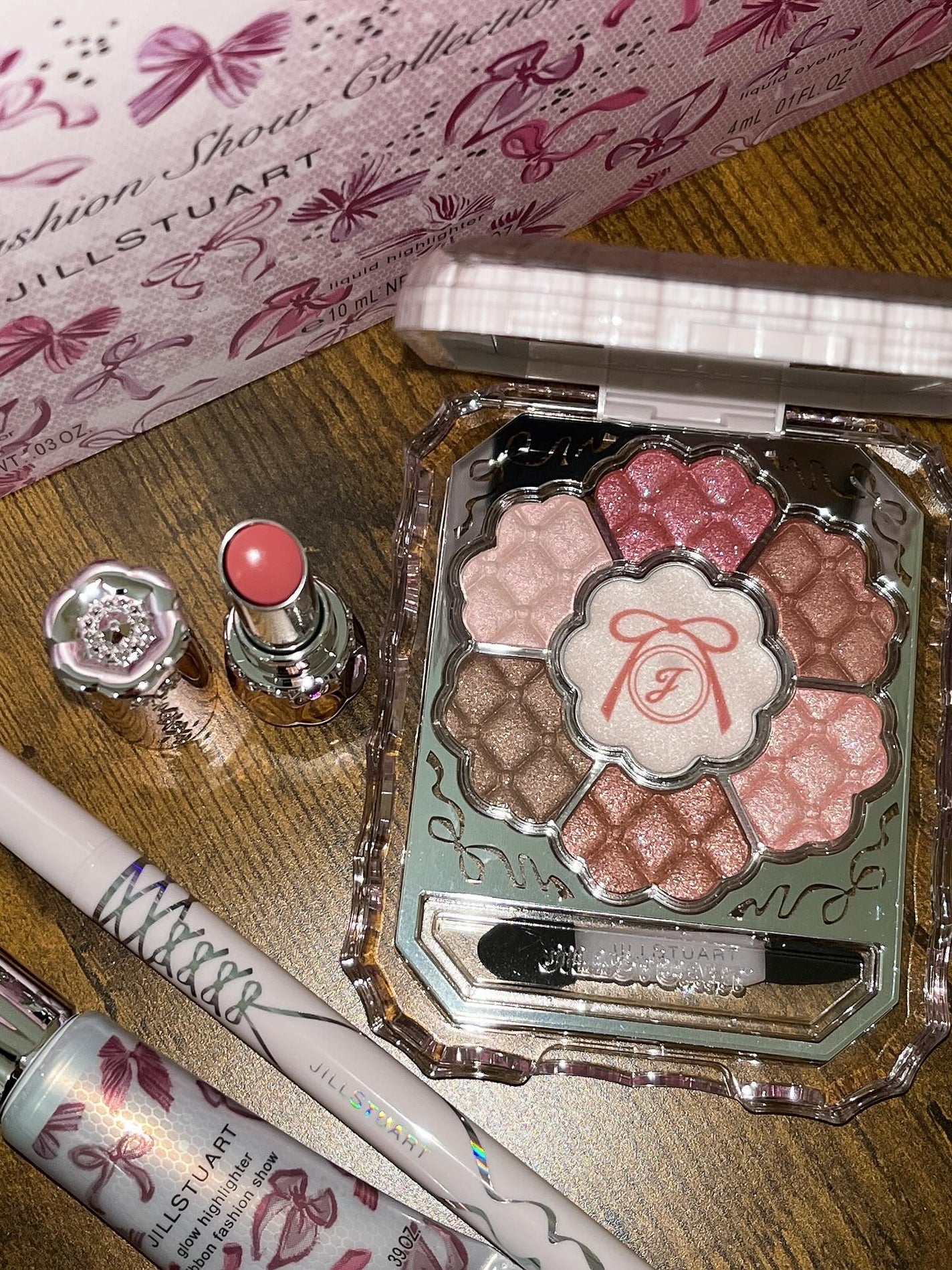ジルスチュアート リボンファッションショー コレクション/JILL STUART/メイクアップキットを使ったクチコミ(2枚目)