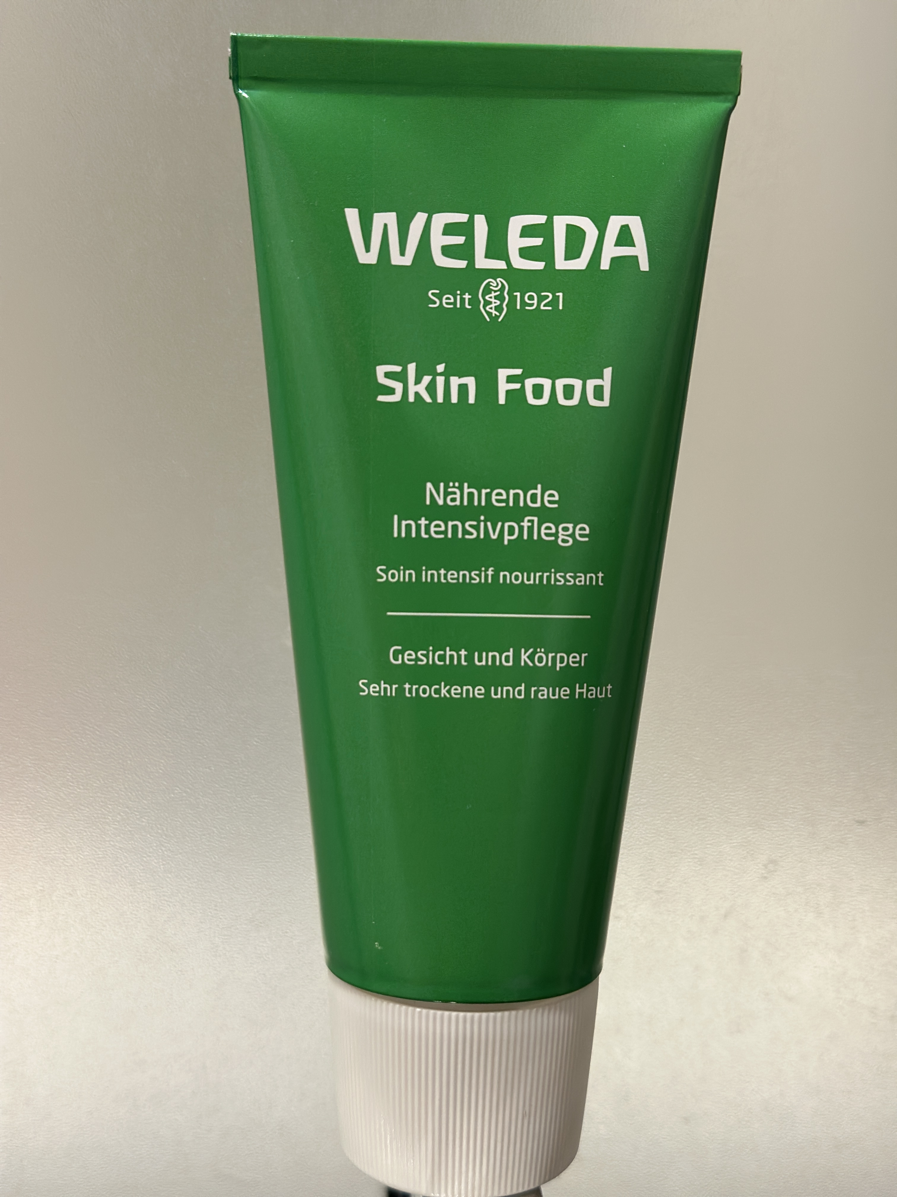 スキンフード  75mL/WELEDA/ボディクリームを使ったクチコミ（1枚目）