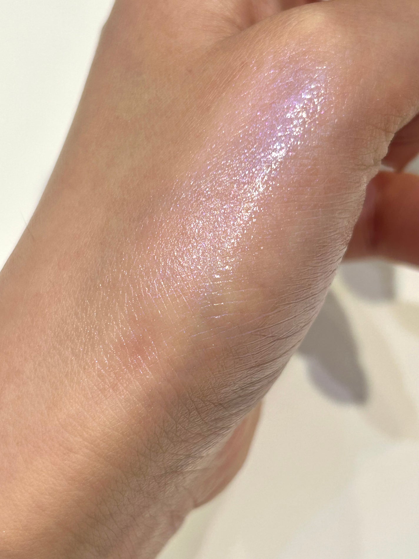 スキンフィニッシュ ライトストラック リキッド ハイライター/M・A・C/リキッドハイライトを使ったクチコミ(6枚目)