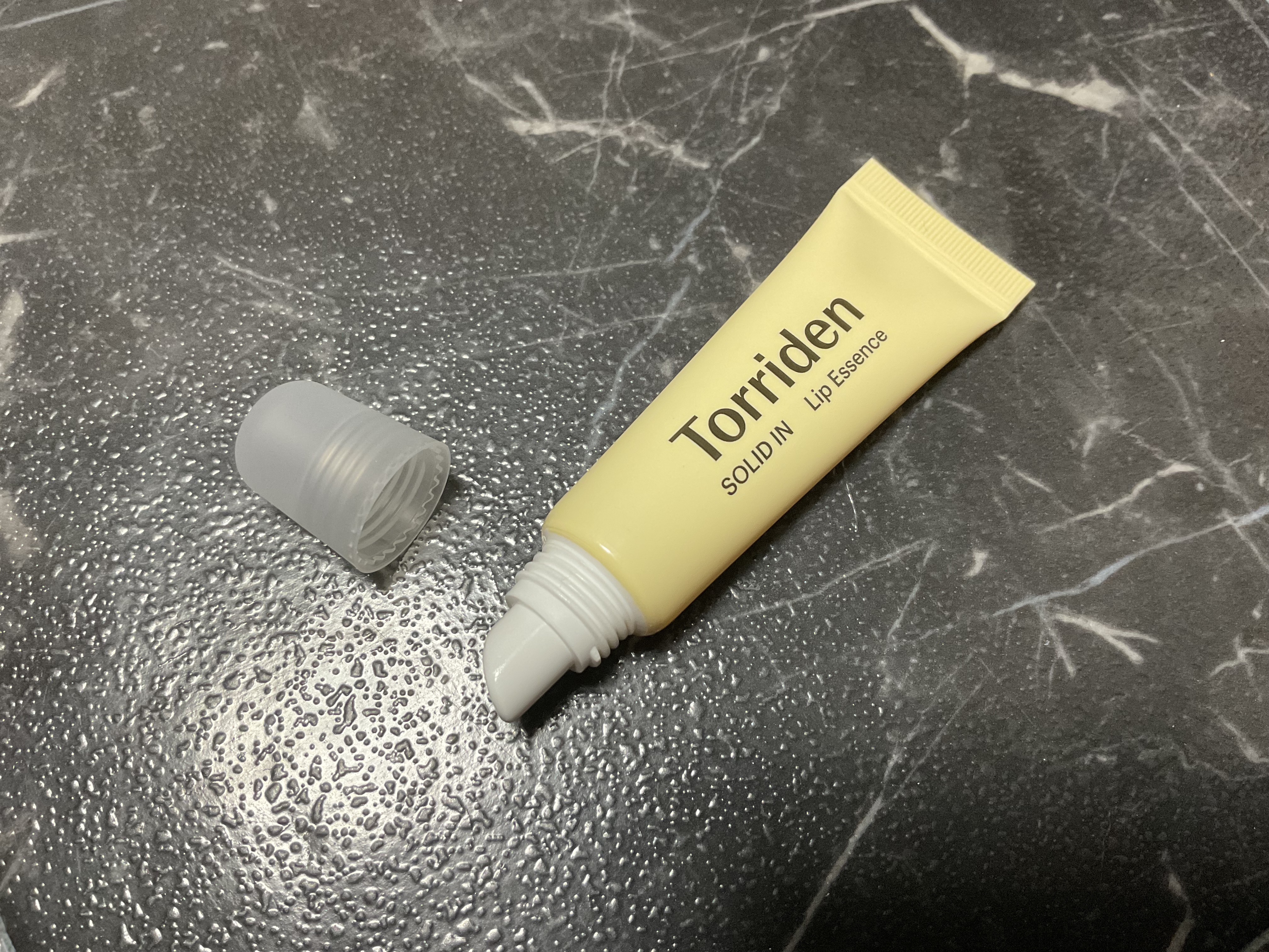ソリッドイン リップエッセンス/Torriden/リップ美容液を使ったクチコミ（1枚目）