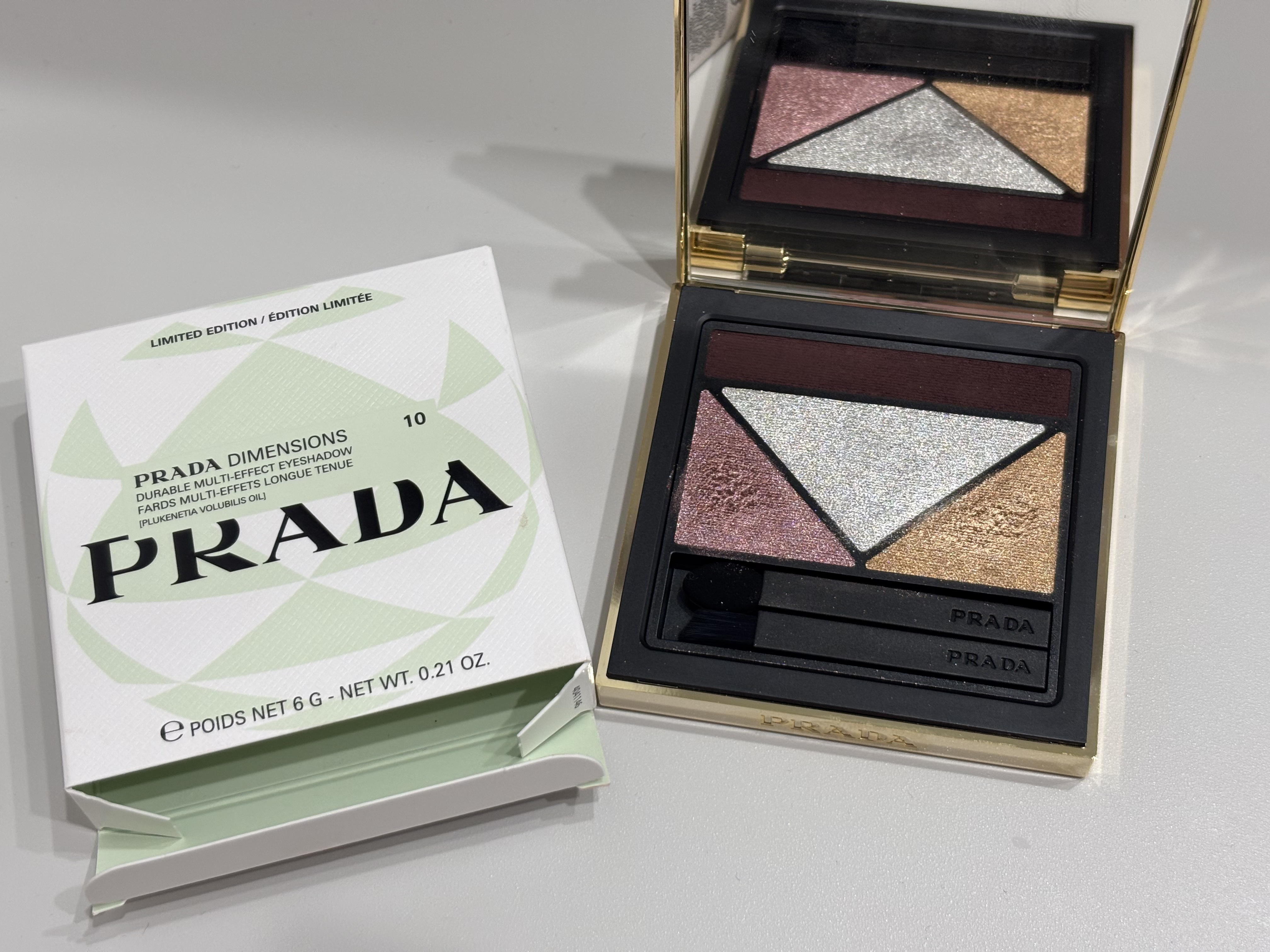ダイメンションズ マルチエフェクト アイシャドウ/PRADA BEAUTY/アイシャドウパレットを使ったクチコミ（1枚目）
