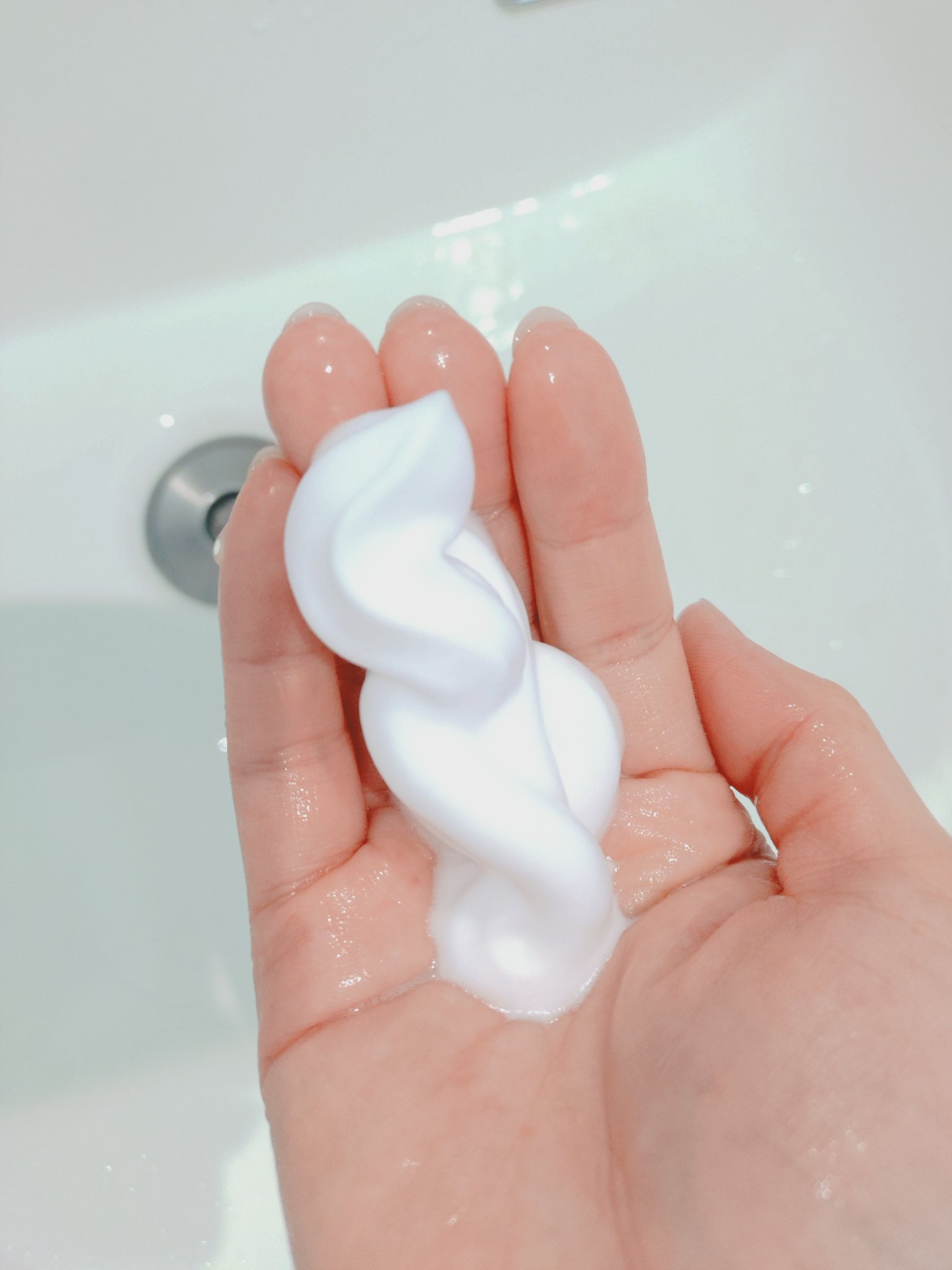 マジックソープ サンダルウッド＆ジャスミン/ドクターブロナー/ボディソープを使ったクチコミ（3枚目）