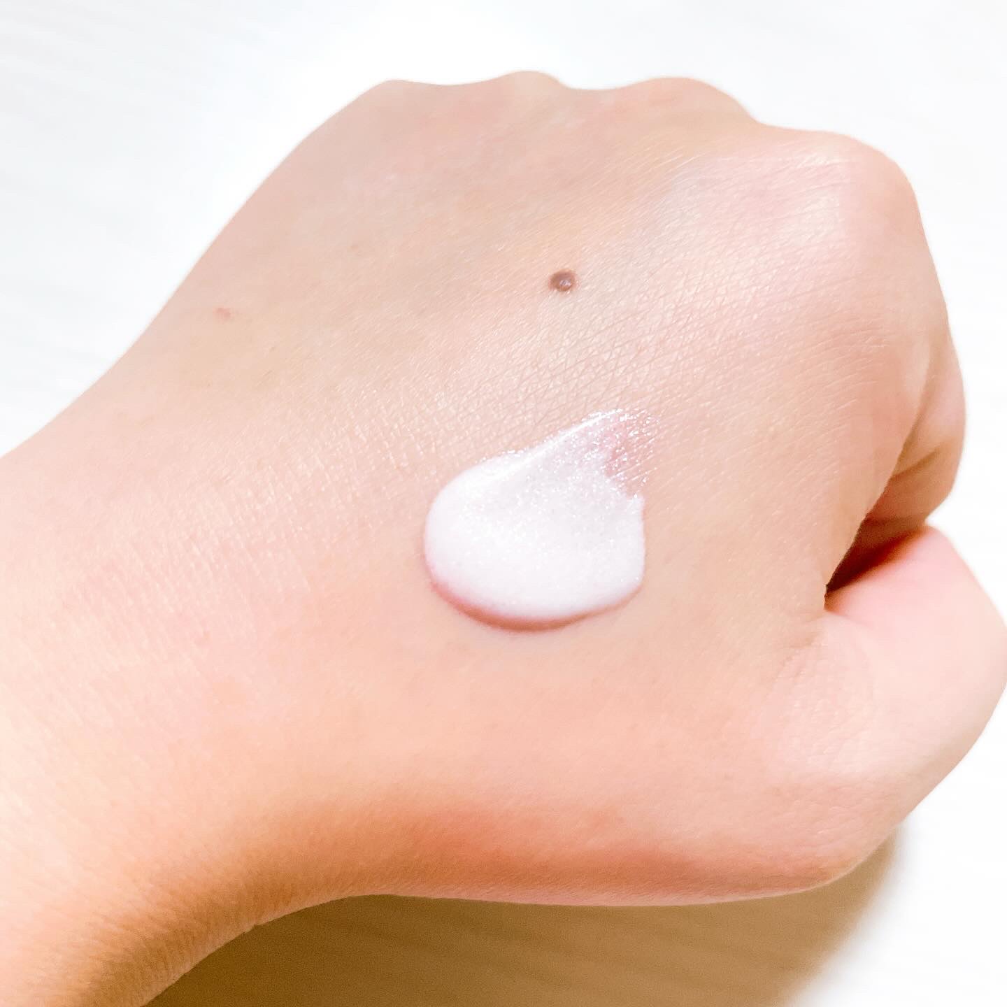 LoNLy  シンティランテハイライトセラム /LoNLy /リキッドハイライトを使ったクチコミ（2枚目）