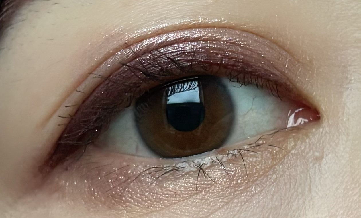 ダイメンションズ マルチエフェクト アイシャドウ/PRADA BEAUTY/アイシャドウパレットを使ったクチコミ（2枚目）