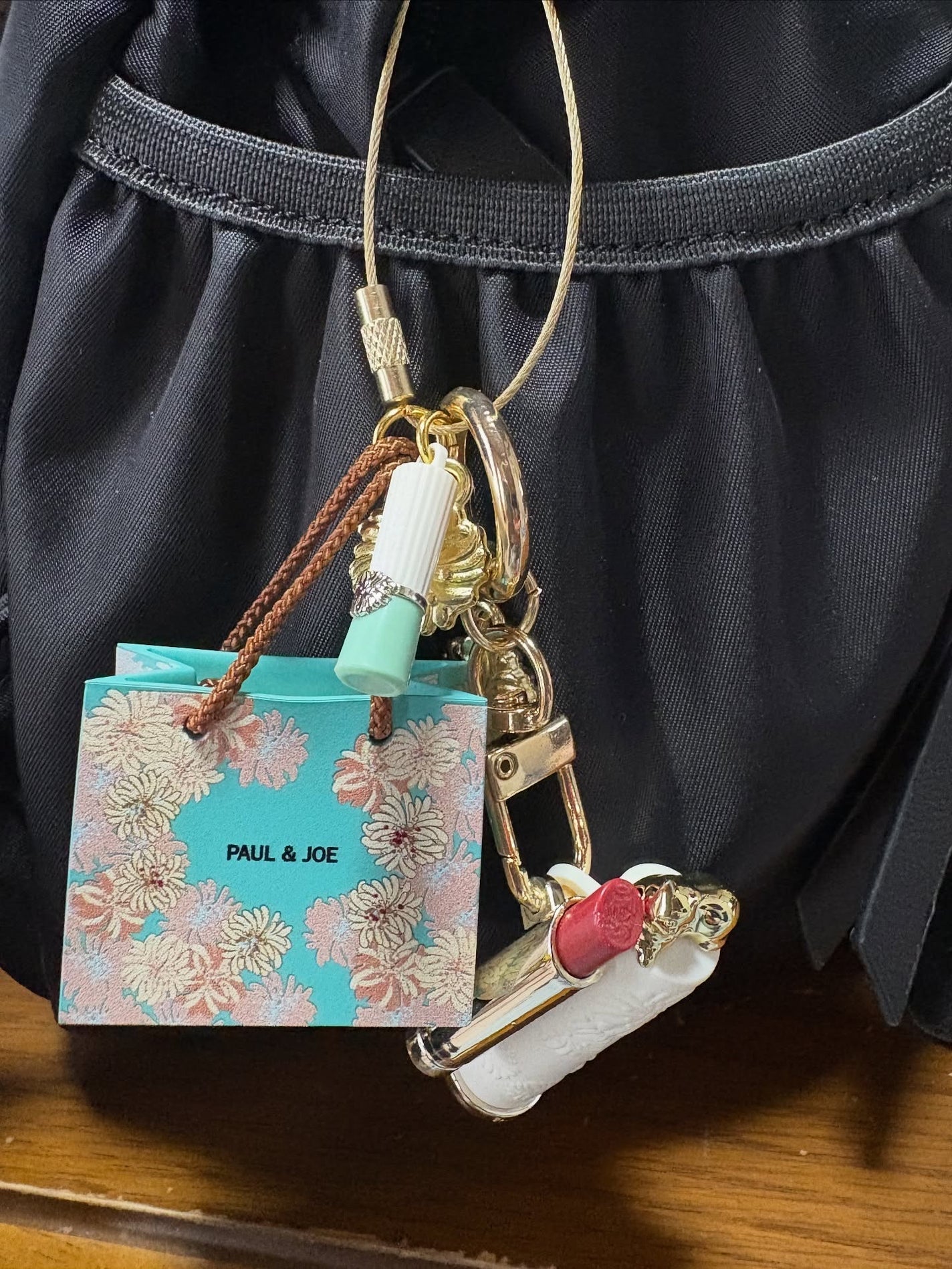 こしゅみー。フォロバ100 on LIPS 「コスメガチャ💄ポール&ジョーのシリーズほーんと可愛いししっかり..」(2枚目)