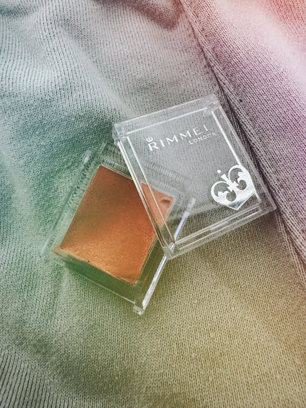 プリズム パウダーアイカラー/リンメル ロンドン/単色アイシャドウを使ったクチコミ(1枚目)