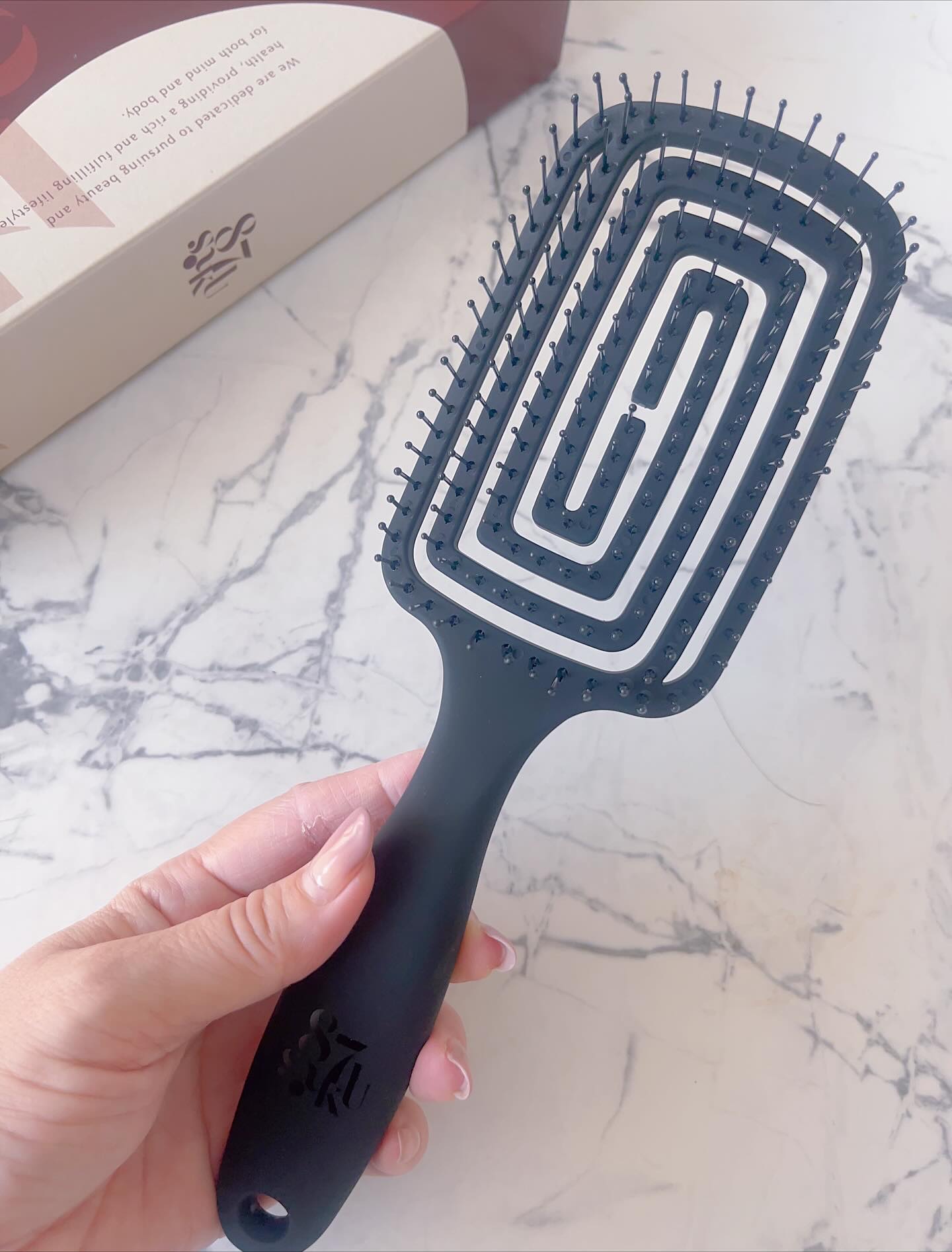 87saku ハナサク 速乾ブラシ/87saku/ヘアブラシを使ったクチコミ（2枚目）