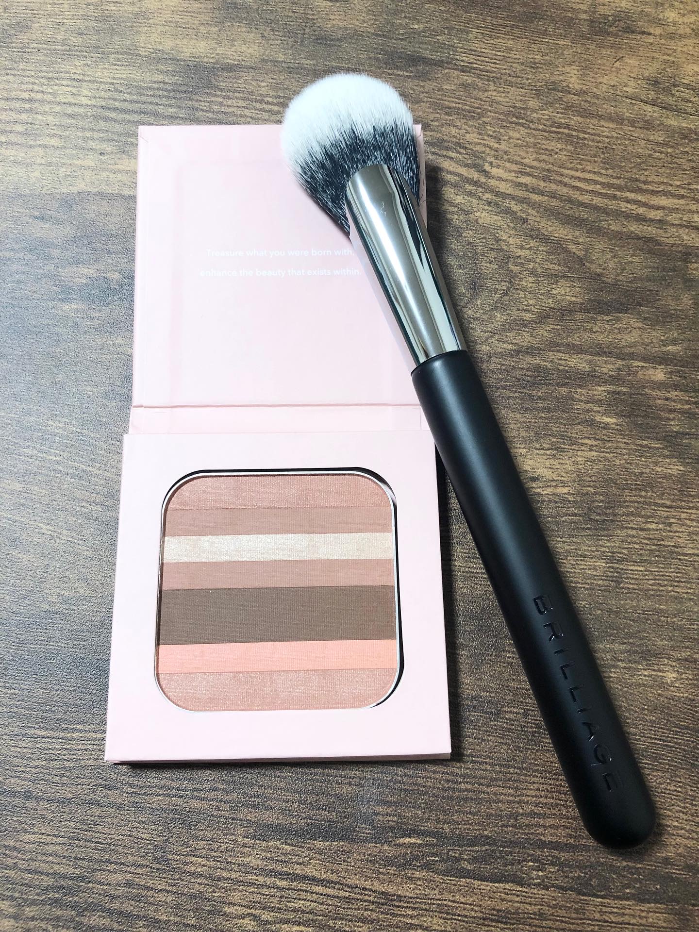 コントゥア デザイニング パウダー/ブリリアージュ/シェーディングを使ったクチコミ（2枚目）