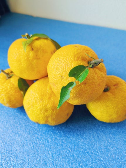 苺 on LIPS 「#柚子風呂ご近所さんから頂いた柚子🍊風呂✨我が家にも柚子の木が..」(1枚目)