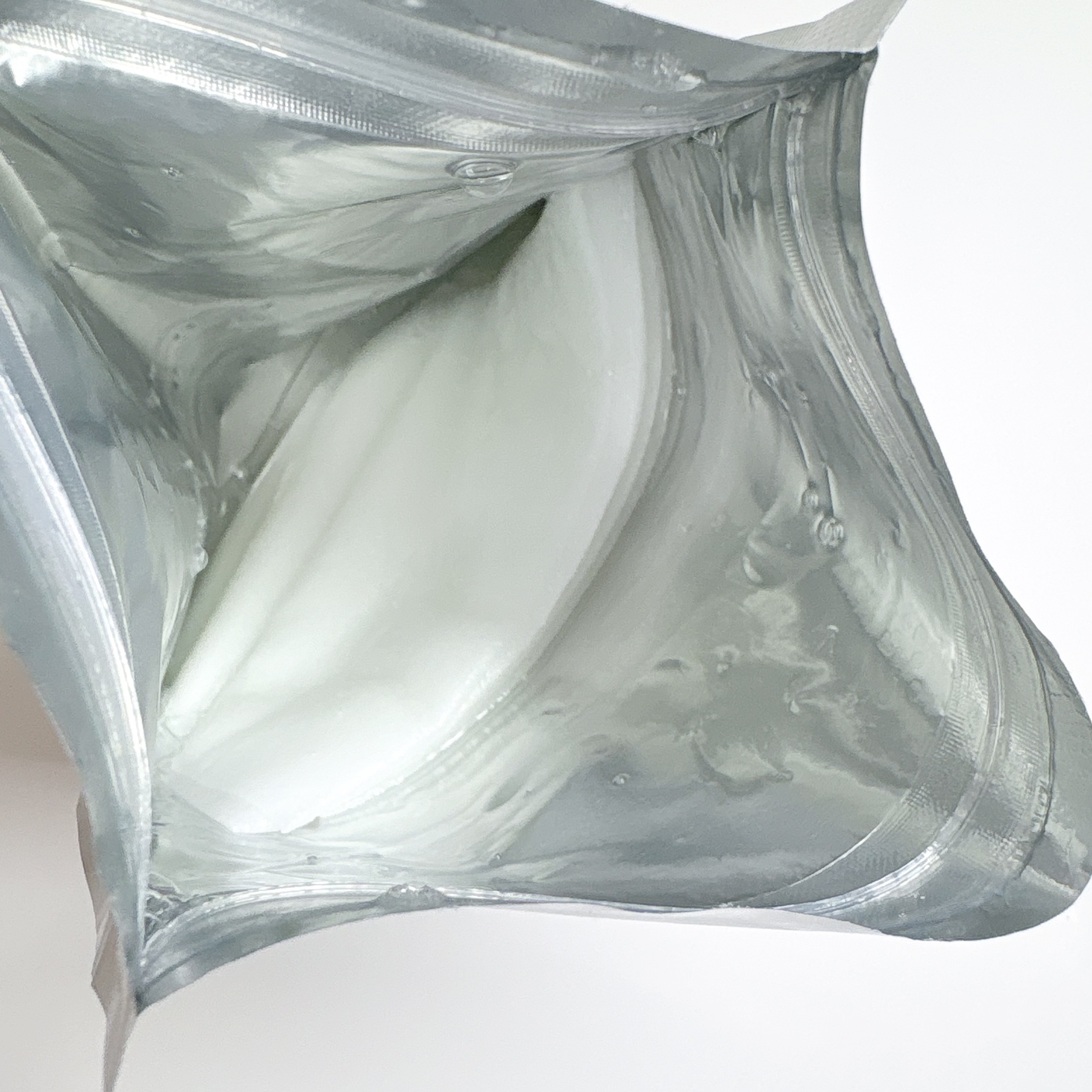 VCチャージ  ホワイトマスク/PERFECT ONE  FOCUS/シートマスク・パックを使ったクチコミ（2枚目）