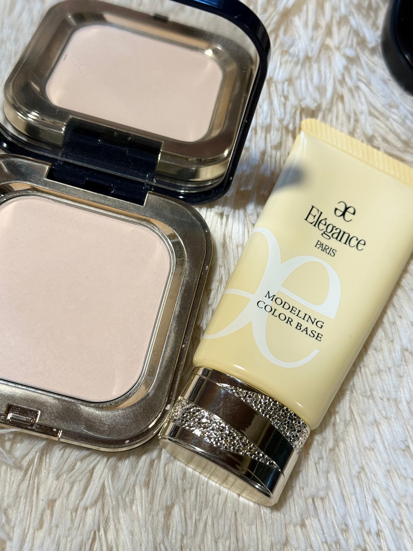 プードルコンパクトエサンシエルn/クレ・ド・ポー ボーテ/プレストパウダーを使ったクチコミ(2枚目)