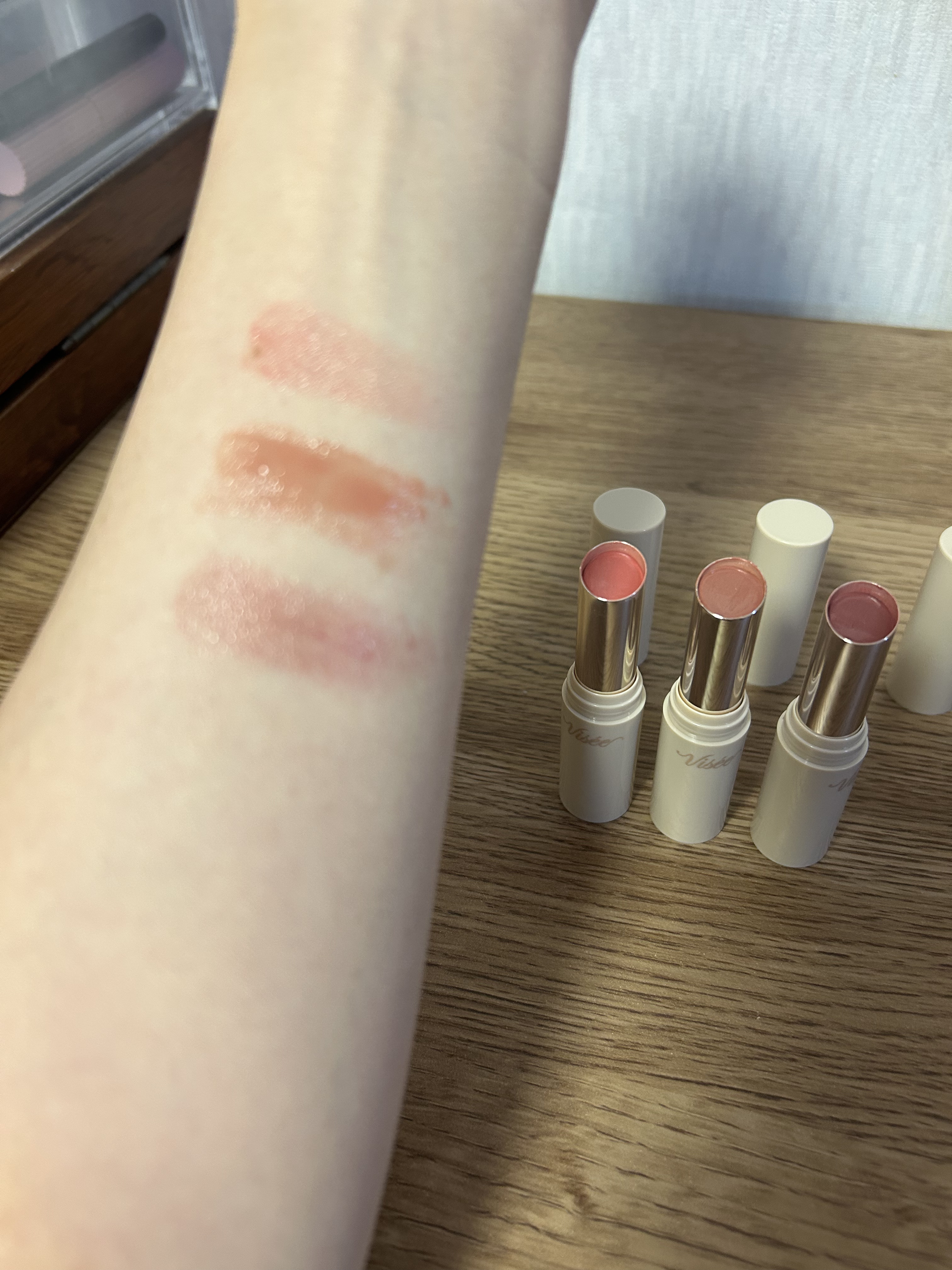 エッセンス プランプバーム RO680 ダスティプラム/Visée/リッププランパーを使ったクチコミ（2枚目）