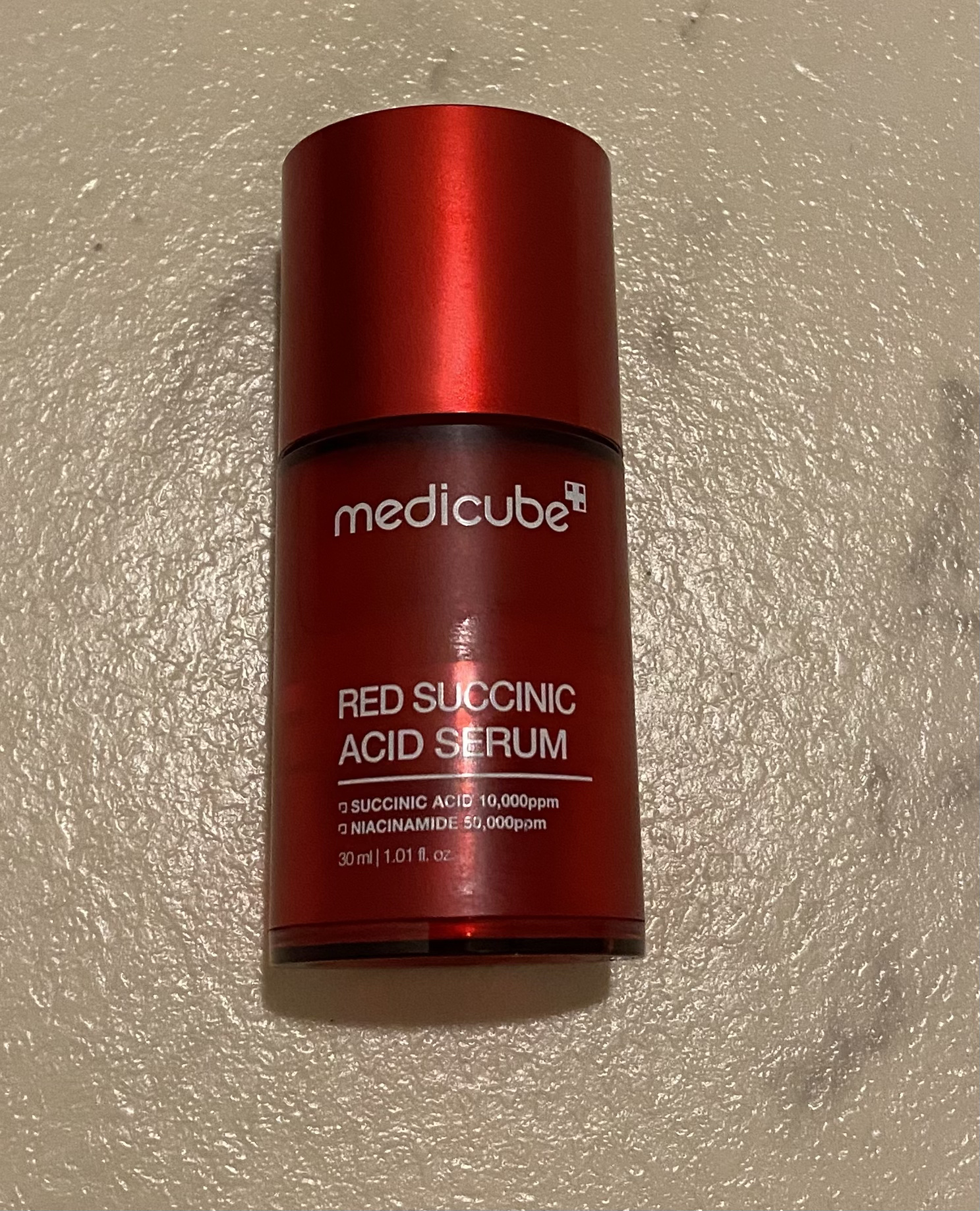 ⭐️MEDICUBE　レッドアクネセラム

Qoo10で安くなっていた時に購入しました。

繰り返しできる顎周りのニキビに効けばと使っていました。特に何かに効いてる感じもなく、使用感がいいわけでもなくでした。

#韓国コスメ #MEDICU