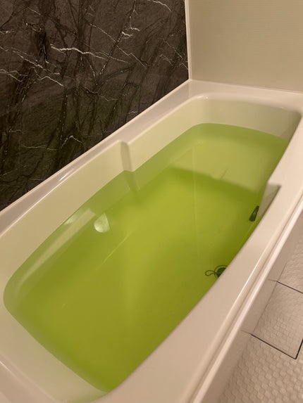 バブ メディキュア 柑橘の香り【医薬部外品】のクチコミ「バブメディキュア 柑橘の香りメディキュア 柑橘の香り医薬部外品1錠
コンビニ店のお買い物特典.....」(3枚目)