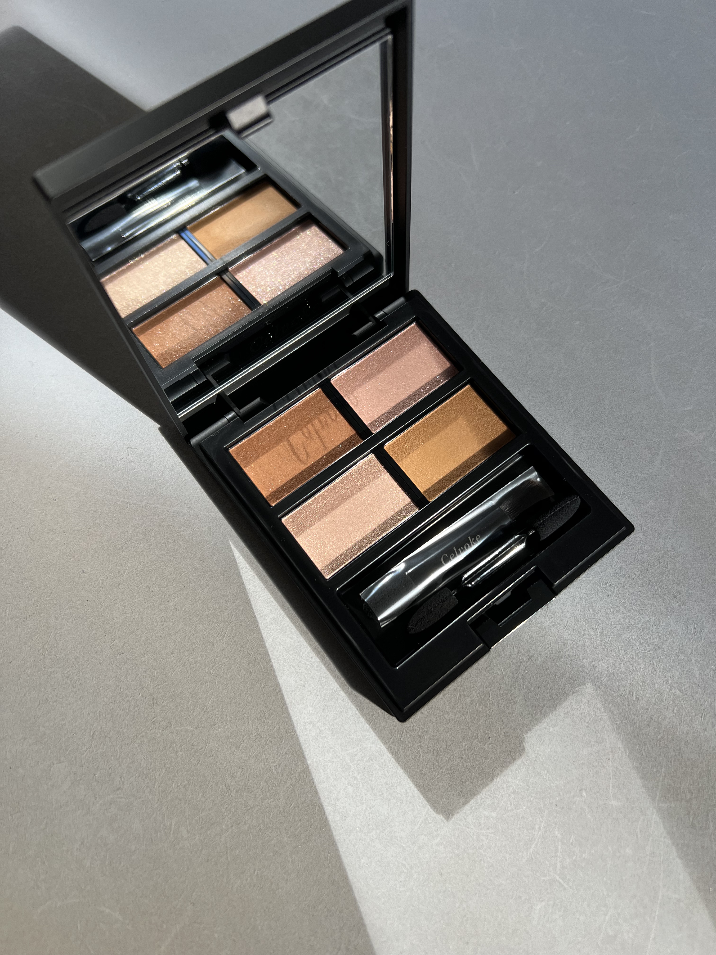 セルヴォーク ヴァティック アイパレット EX16 トゥルーフィーリングス/Celvoke/アイシャドウパレットを使ったクチコミ（1枚目）