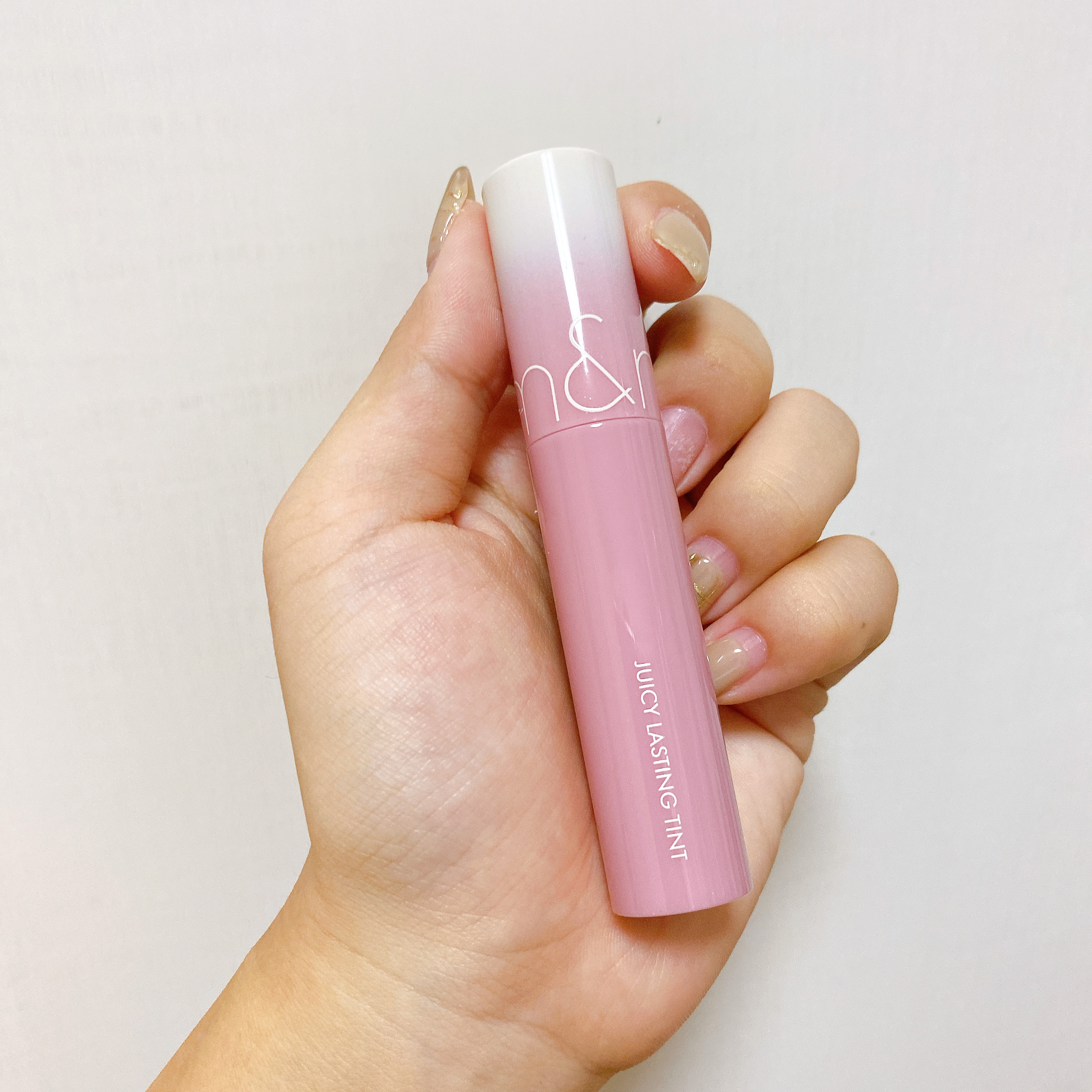 ジューシーラスティングティント/rom&nd/リップティントを使ったクチコミ（2枚目）