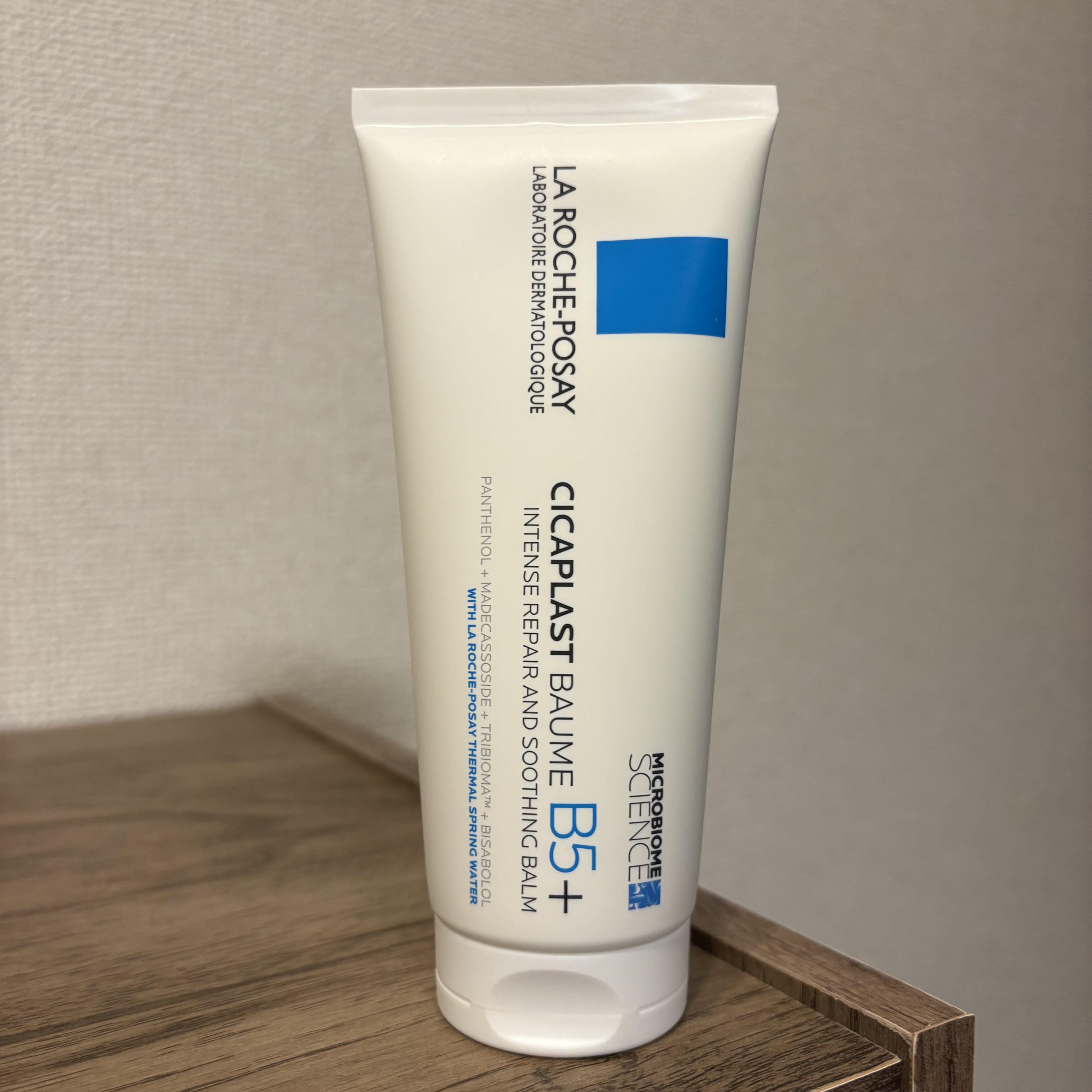 ☺︎ラ ロッシュ ポゼ

シカプラスト リペアクリーム B5+　100ml

ずーっとリピートしてるシカプラスト リペアクリーム B5+！！
いつも通り買い足そうとしたら、Bigサイズ登場してた♡
かなりお得になって嬉しい☺️
実物届いたら