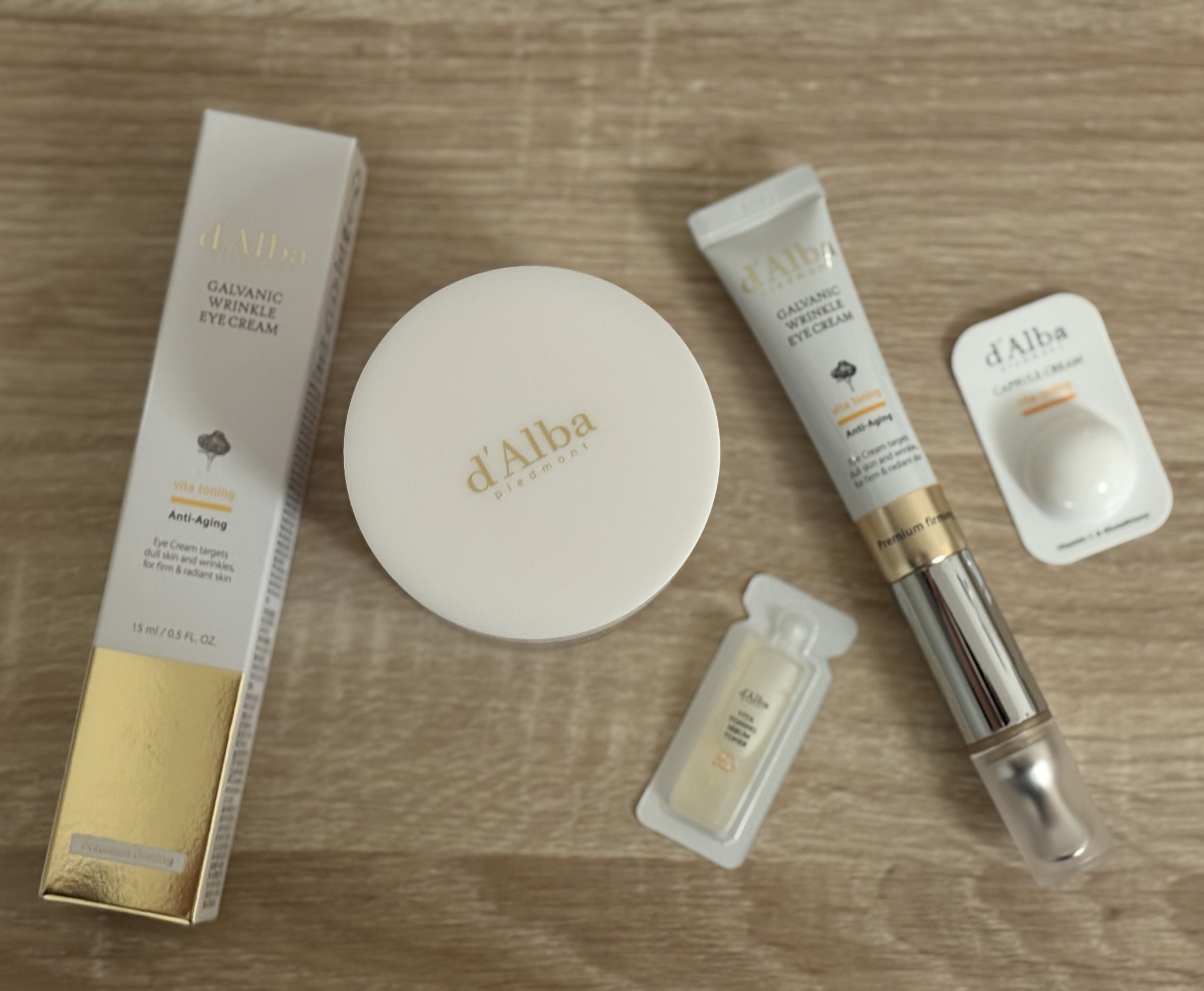 ダルバ ビタトーニングガルバニックリンクルケアアイクリームのクチコミ「#ダルバ の新商品の振動する"アイクリーム"🫨

☑️アンチエイジング
☑️目の下・眉間・ほう.....」（1枚目）