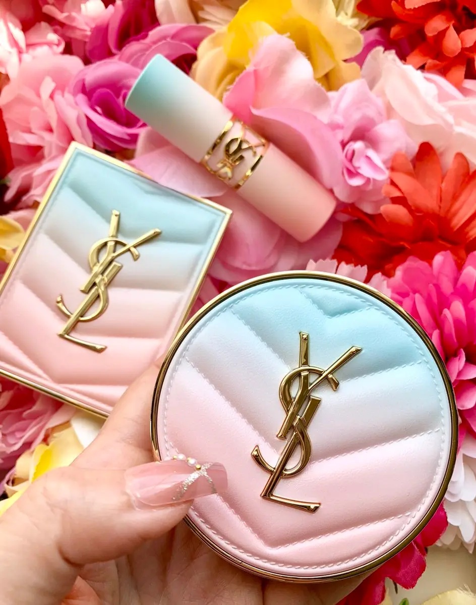 ラディアント タッチ グロウパクト/YVES SAINT LAURENT BEAUTE/クッションファンデーションを使ったクチコミ（1枚目）