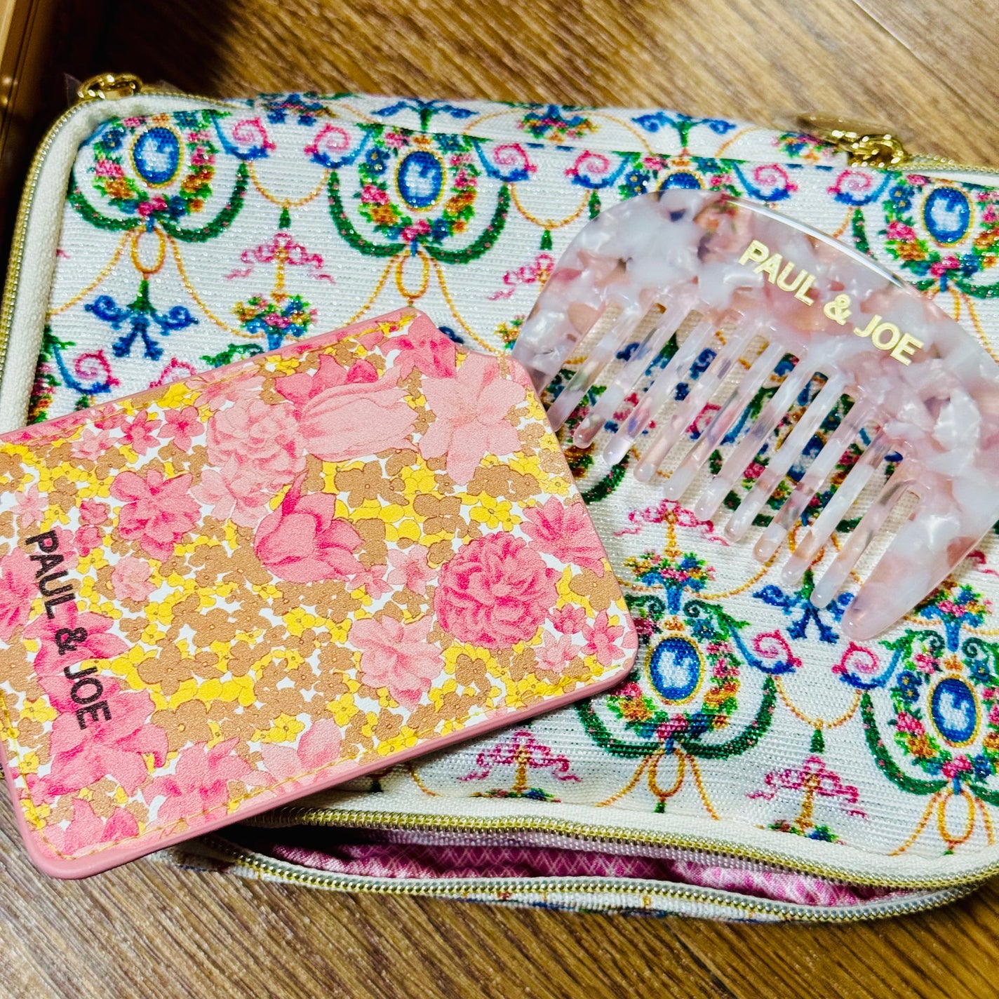 ヒトエのりー on LIPS 「1920年代の煌びやかさを取り込んだ、秋冬のコスメにおける集大..」(4枚目)