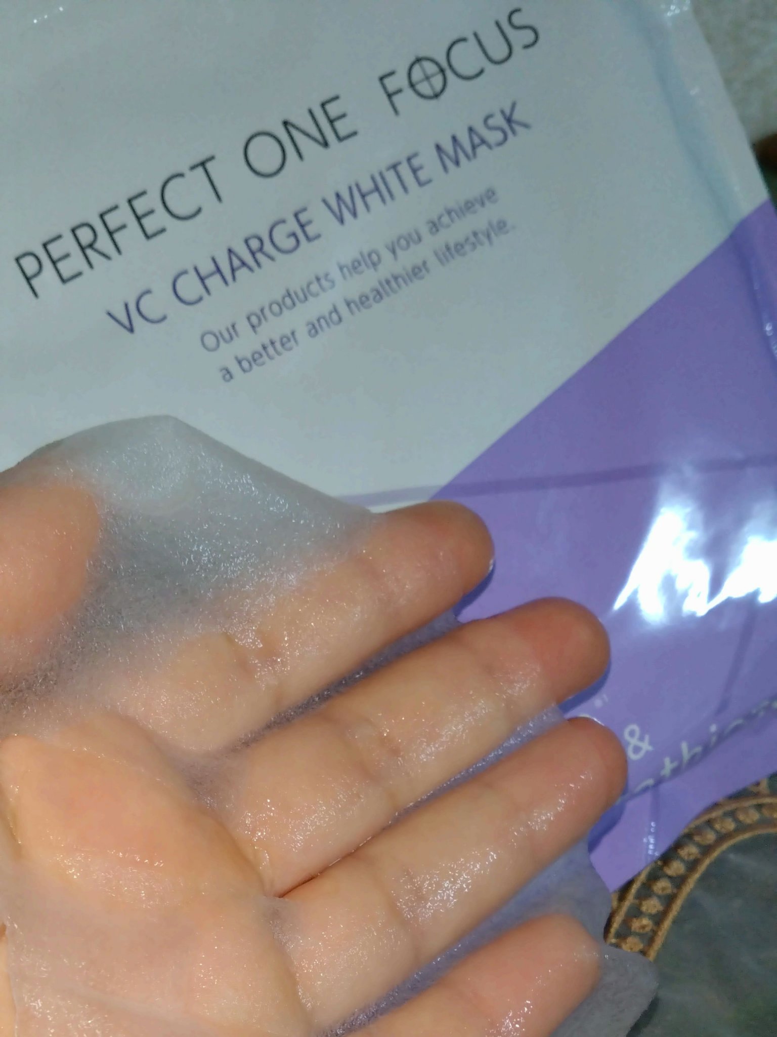 VCチャージ  ホワイトマスク/PERFECT ONE  FOCUS/シートマスク・パックを使ったクチコミ（3枚目）