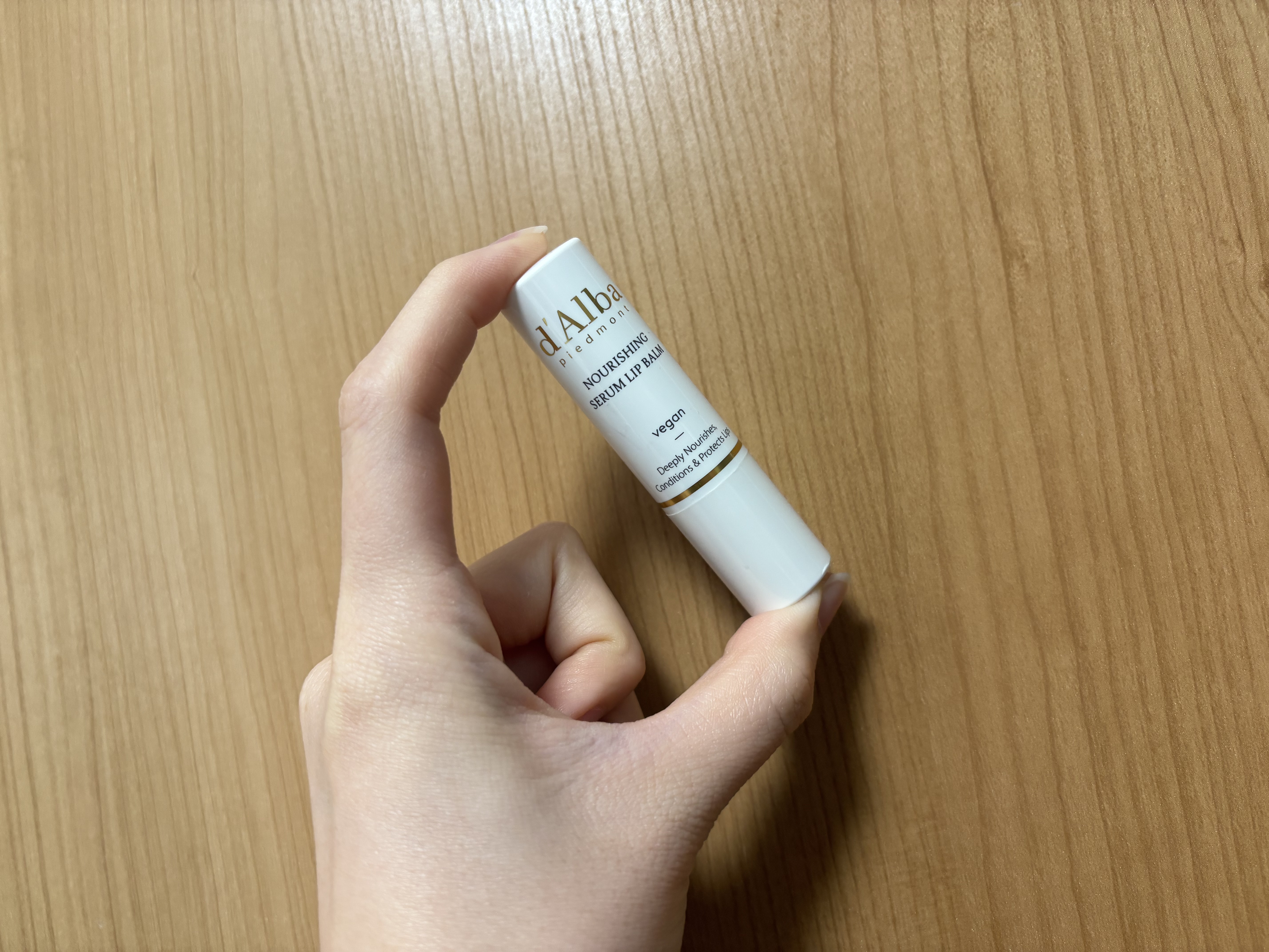 ダルバ
【ホワイトトリュフナリシングセラムリップバーム】

お気に入りのリップクリーム♡
オイル入りなので潤いがありますし、着け心地がいいので気に入っています☺️

乾燥が気になる今の時期から、秋冬にぴったりです!

#ダルバ 
#リップク