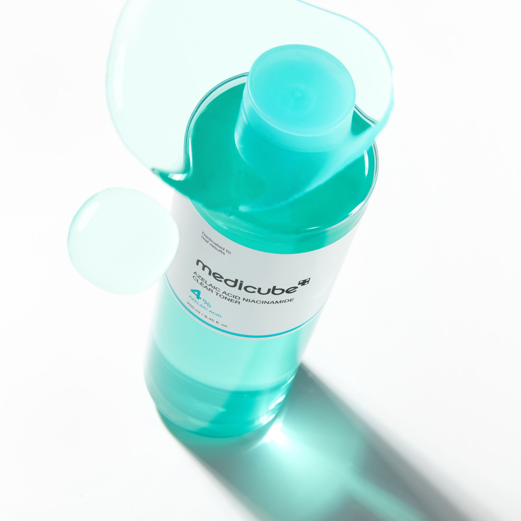 試してみた】アゼライン酸ナイアシンアミドクリアトナー MEDICUBEの