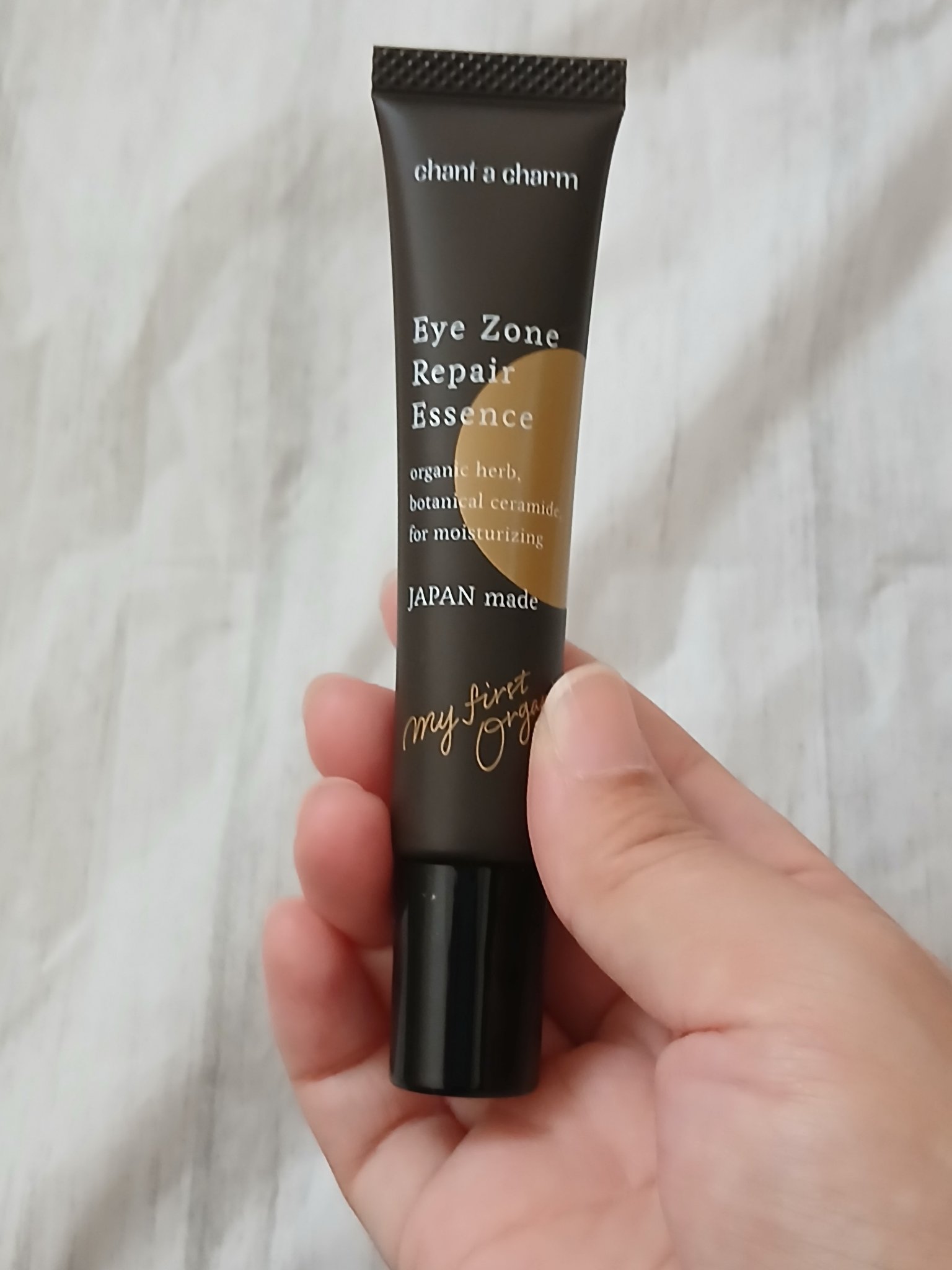 chant a charm  アイゾーンリペアエッセンスのクチコミ「
11/14新作発売
チャントアチャーム
アイゾーンリペアエッセンス

乾燥小じわ、ハリ不足、.....」（2枚目）