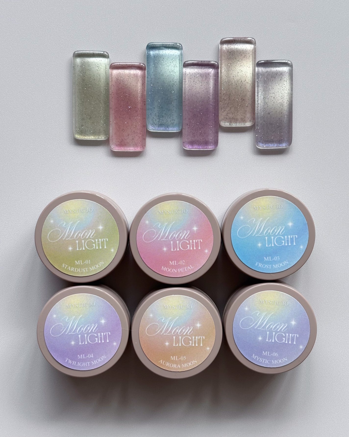 sato 🕊 self nail🫧🤍 on LIPS 「MOONLIGHTmagflash🌔💫ぽわんと月が輝くようなマ..」(4枚目)