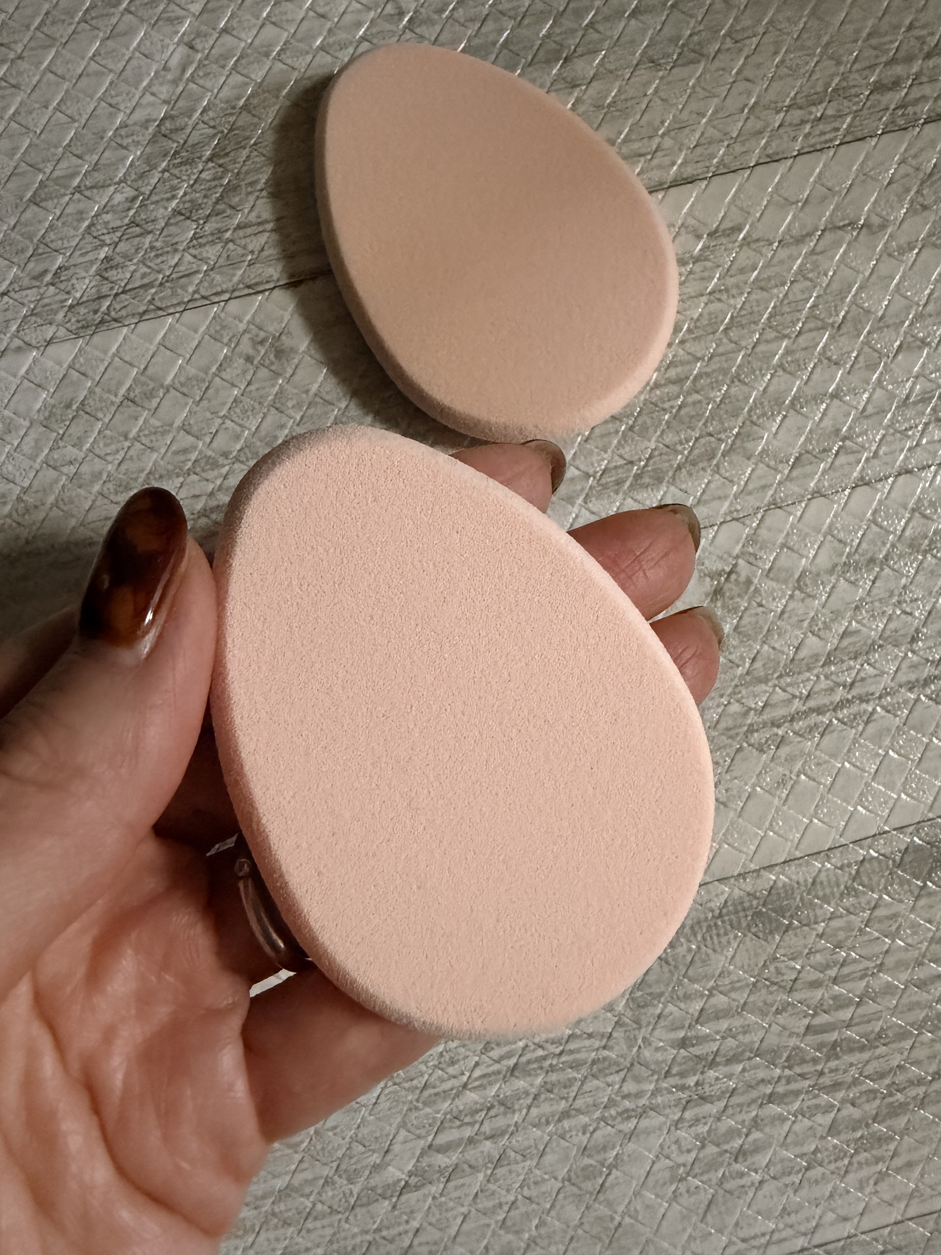 2WAYスポンジN たまご型厚手 2P/ロージーローザ/パフ・スポンジを使ったクチコミ（2枚目）