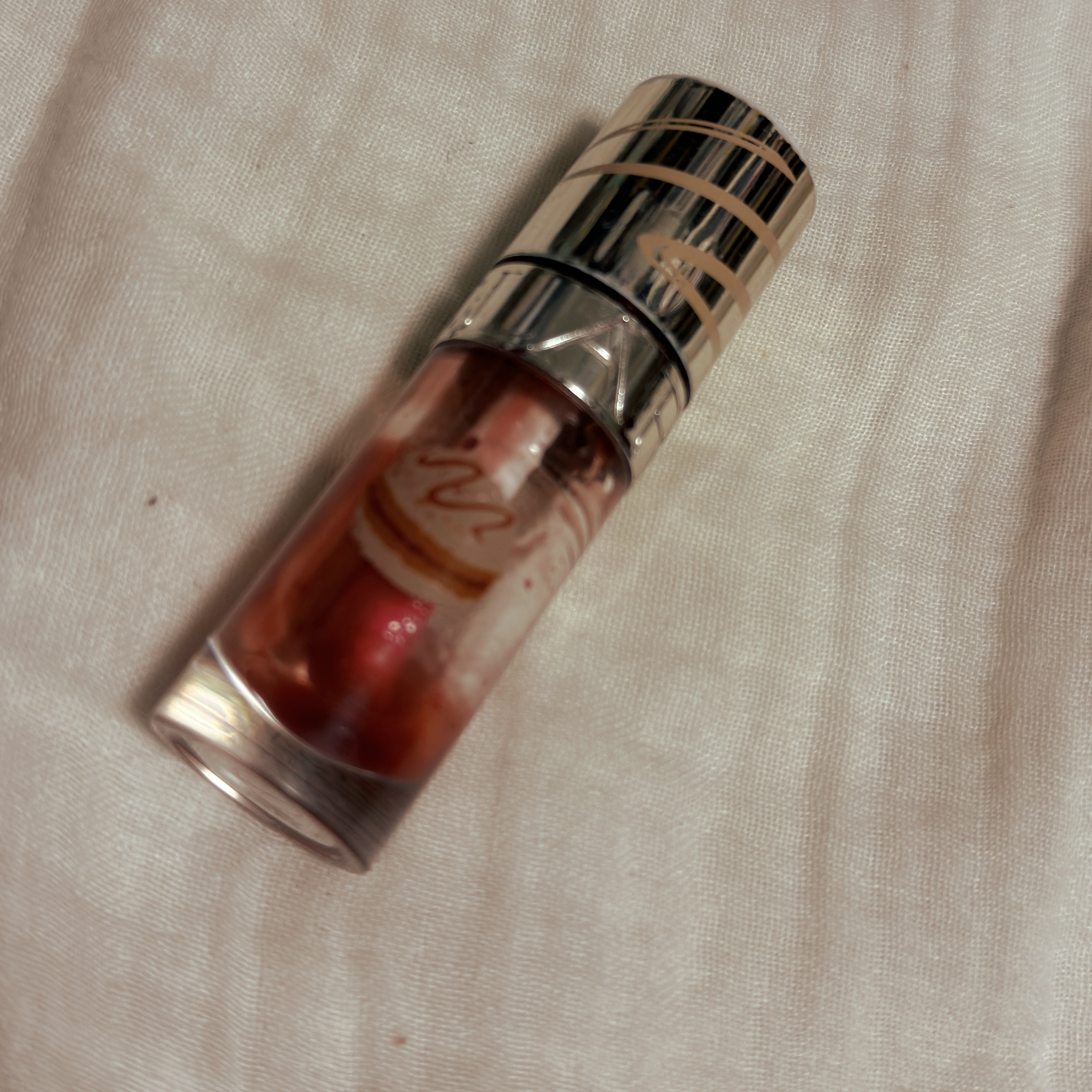 リップコンフォートオイル/CLARINS/リップグロスを使ったクチコミ（1枚目）