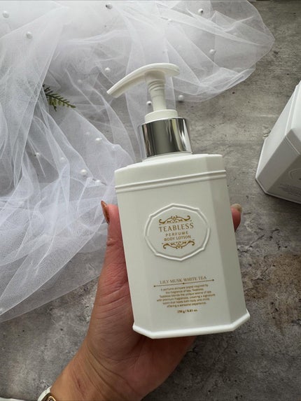 パフュームボディローション リリィムスクホワイトティー/TEABLESS/ボディローションを使ったクチコミ(4枚目)