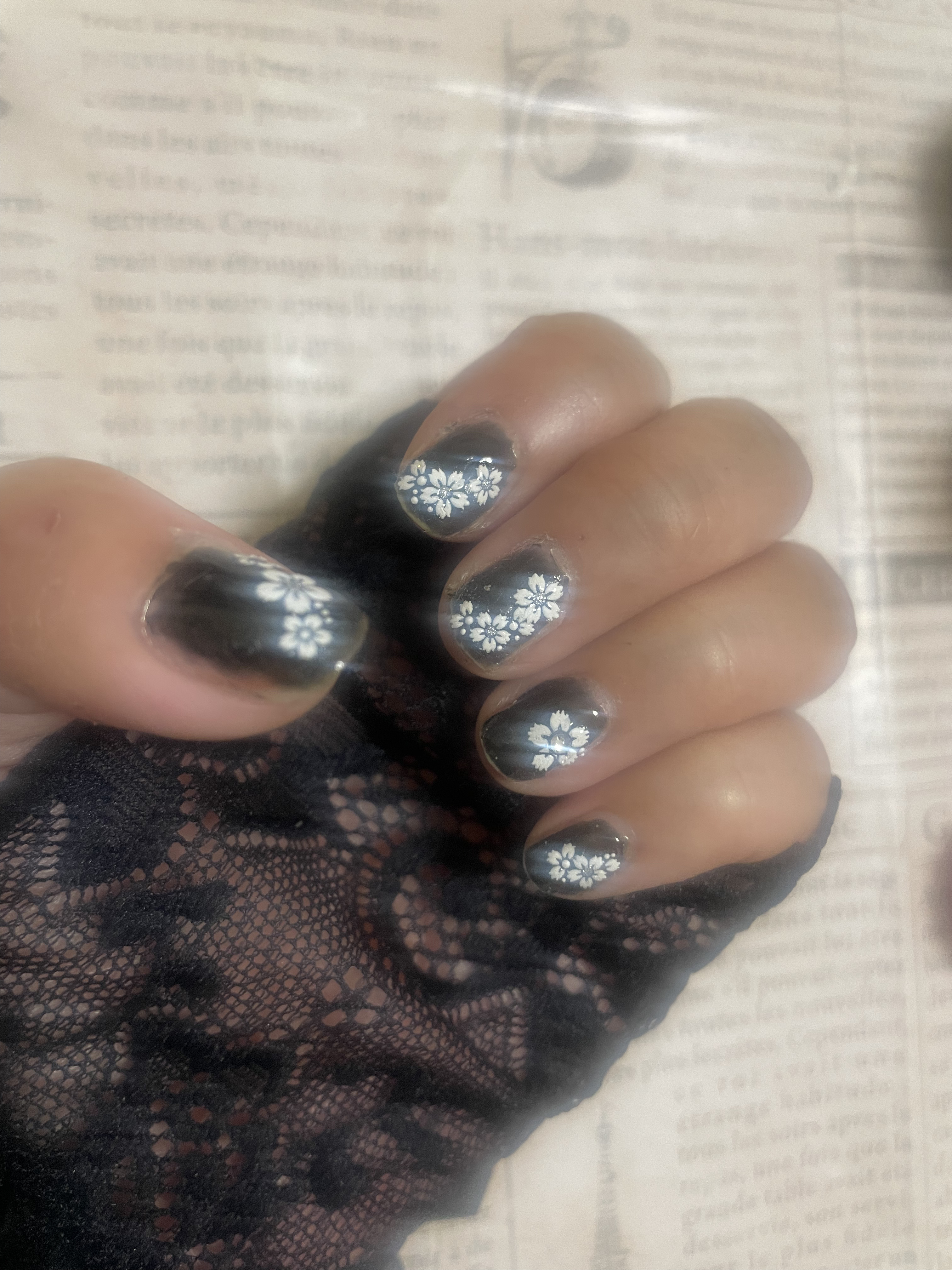 ネイル備忘録💅

ちょっと急いで手抜きネイルです。

今日は時間が押してて

スケジュール通り進むかわかんないので

急ぎました✻*˸ꕤ*˸*⋆。✻*˸ꕤ*˸*⋆。✻*˸ꕤ*˸*⋆。


1:クリアジェルのメルティジェルでベースを塗り

