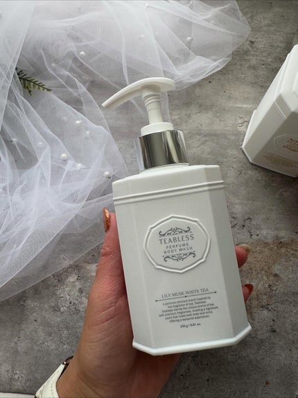 パフュームボディローション リリィムスクホワイトティー/TEABLESS/ボディローションを使ったクチコミ(6枚目)
