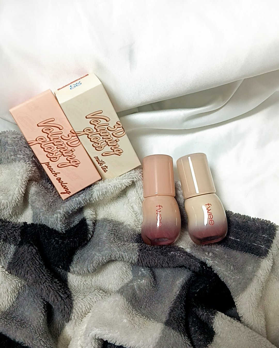 【匿名発送】fwee 日本限定ミルクティー70% 3Dボリューミンググロスミニ 3Dボリューミンググロス B14 ミルクティー 70%【数量限定】(B14