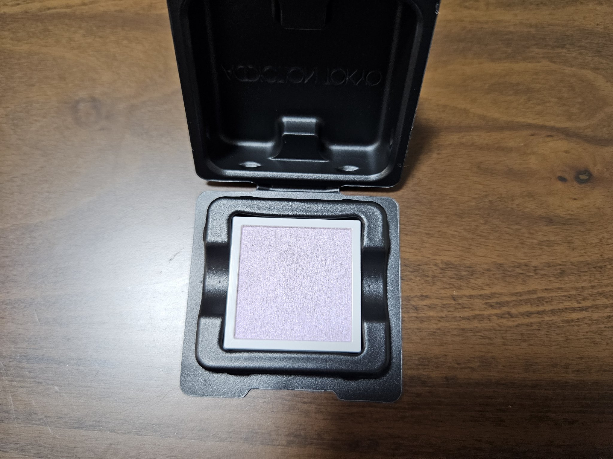 アディクション ザ シングル アイシャドウ ネイキッドシアー 007N Lunch Break/ADDICTION/単色アイシャドウを使ったクチコミ（1枚目）