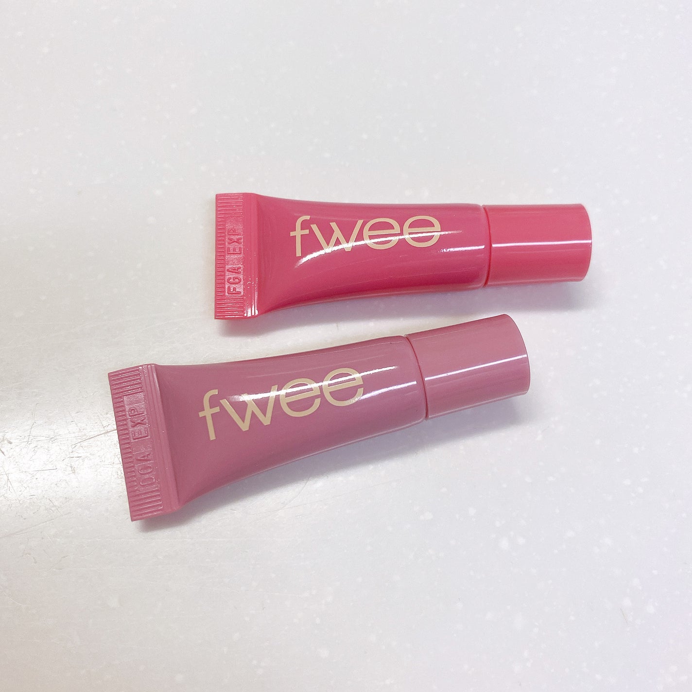 フィー3Dボリューミングティント ミニチューブ/fwee/リップティントを使ったクチコミ(2枚目)