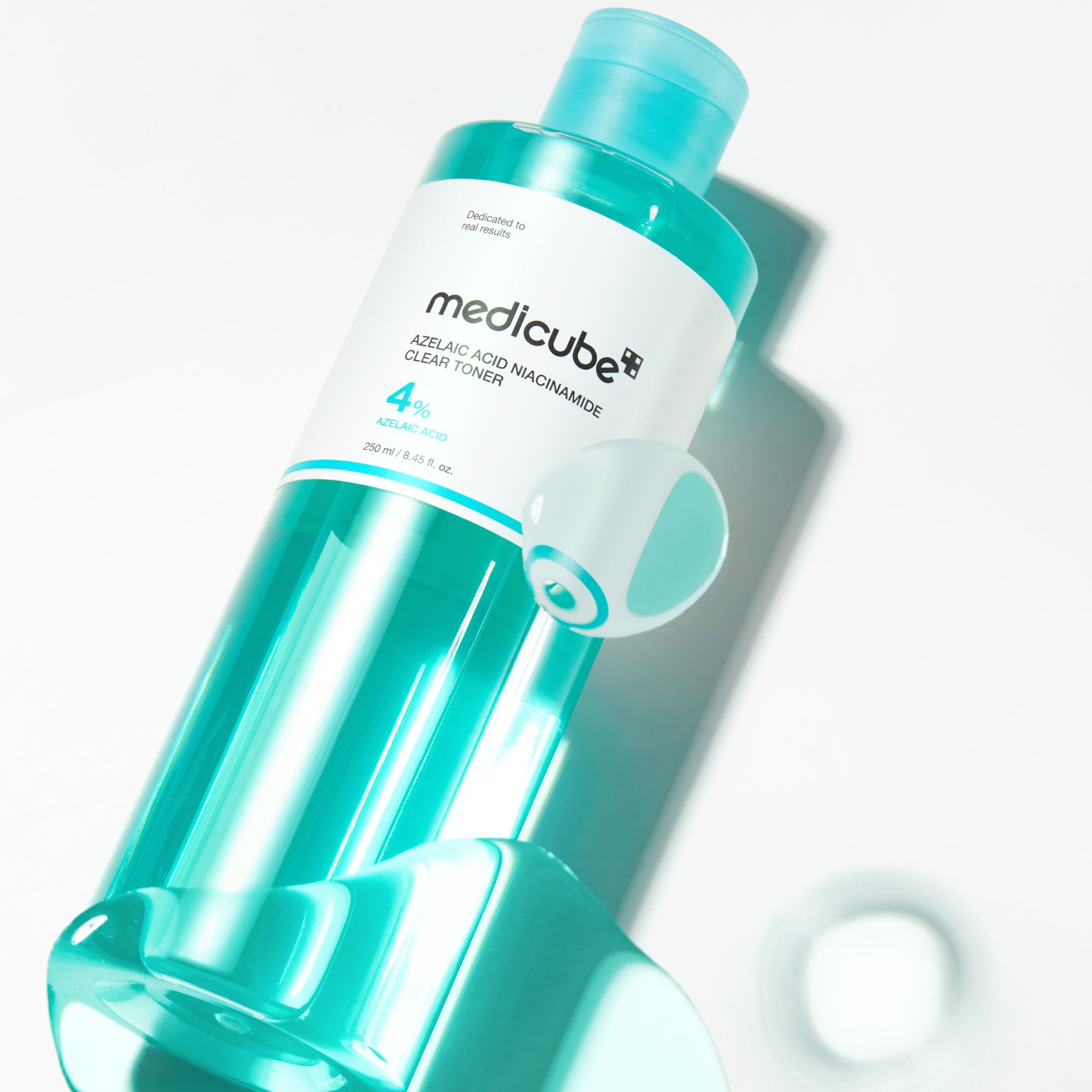 試してみた】アゼライン酸ナイアシンアミドクリアトナー MEDICUBEの