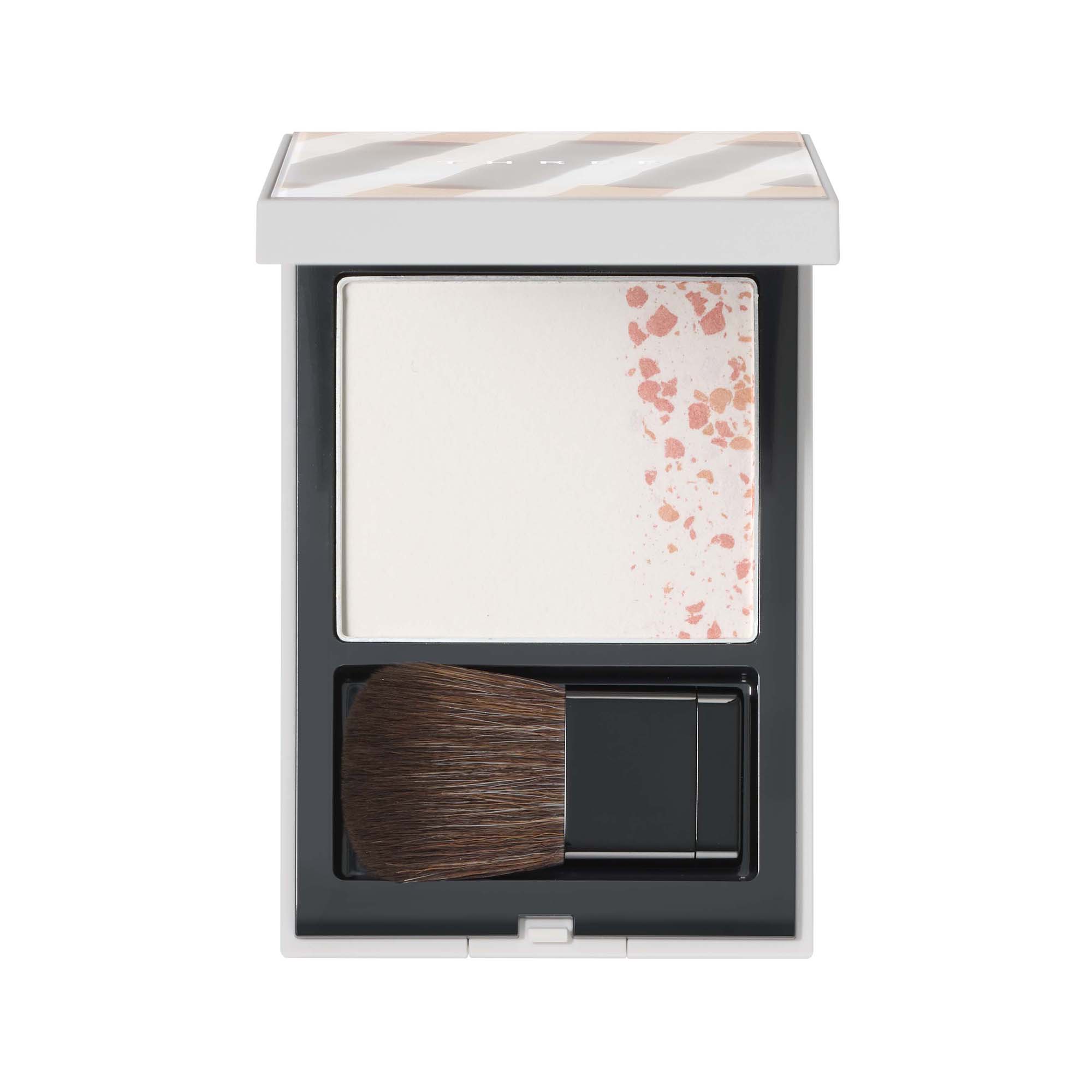 THREE セイクリッドスペース フェイスパウダー / THREE