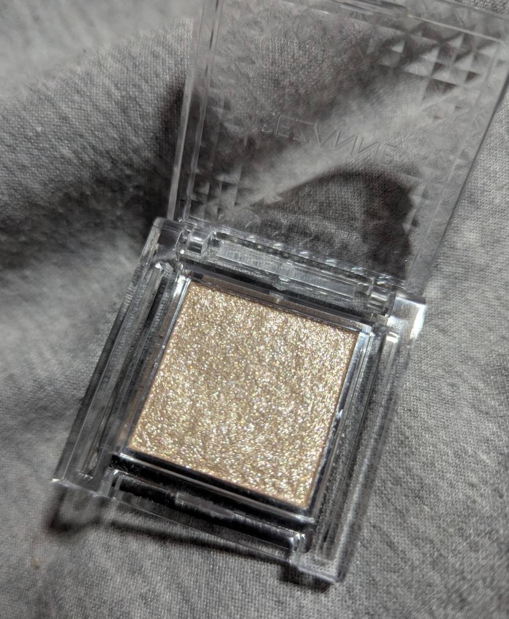 シングルカラーアイシャドウ/CEZANNE/単色アイシャドウを使ったクチコミ(2枚目)