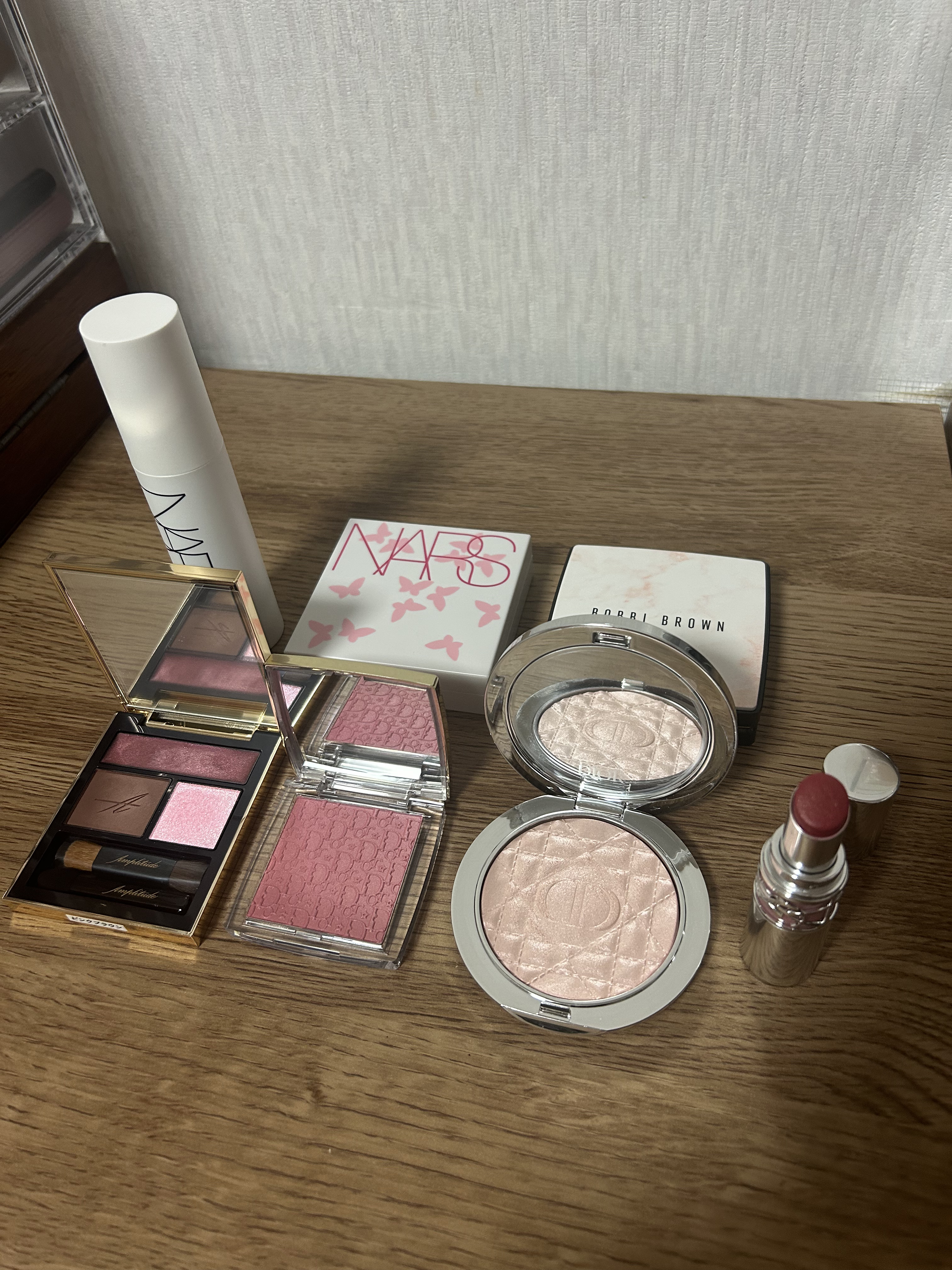 ナチュラルラディアント ロングウェア クッションファンデーション 04056 限定ケース(THE BEAUTY TRANSFORMED COLLECTION)/NARS/クッションファンデーションを使ったクチコミ（2枚目）