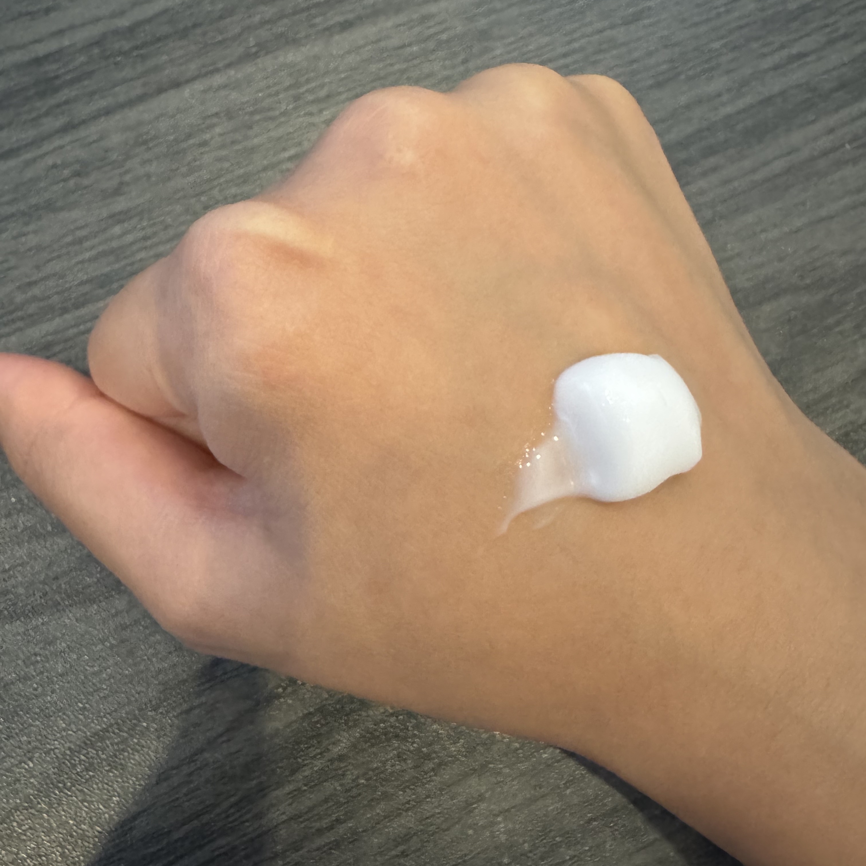 ノルウェー フォーミュラ インテンスリペア ボディ エマルジョン/Neutrogena/ボディローションを使ったクチコミ（2枚目）