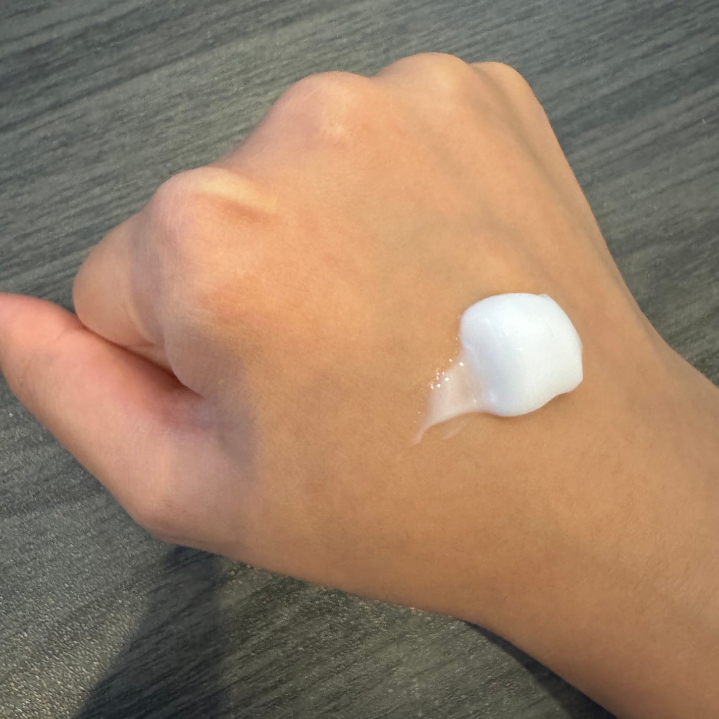 ノルウェー フォーミュラ インテンスリペア ボディ エマルジョン/Neutrogena/ボディローションを使ったクチコミ(2枚目)