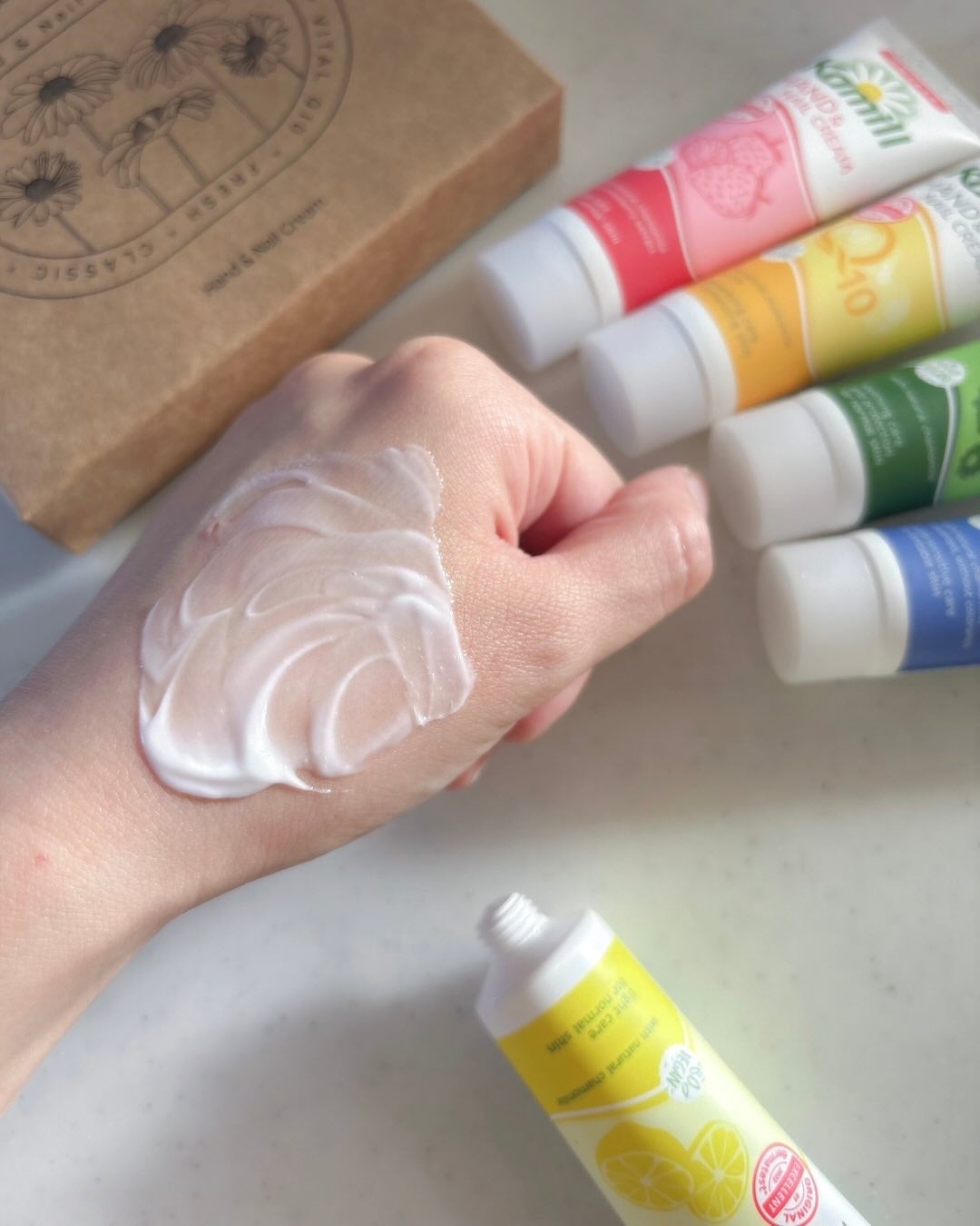 ハンド&ネイルクリームミニ 企画セット30ml*5/カミール/その他キットセットを使ったクチコミ(4枚目)