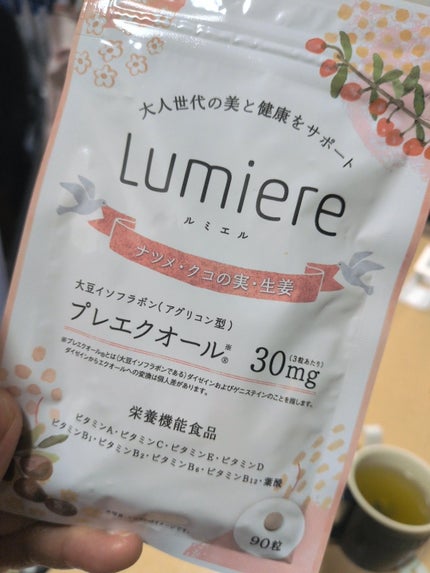 ルミエル プレエクオール サプリメント 大豆イソフラボン 和漢 マルチビタミン 女性のゆらぎ 30日分/aequalis/美容サプリメントを使ったクチコミ(1枚目)